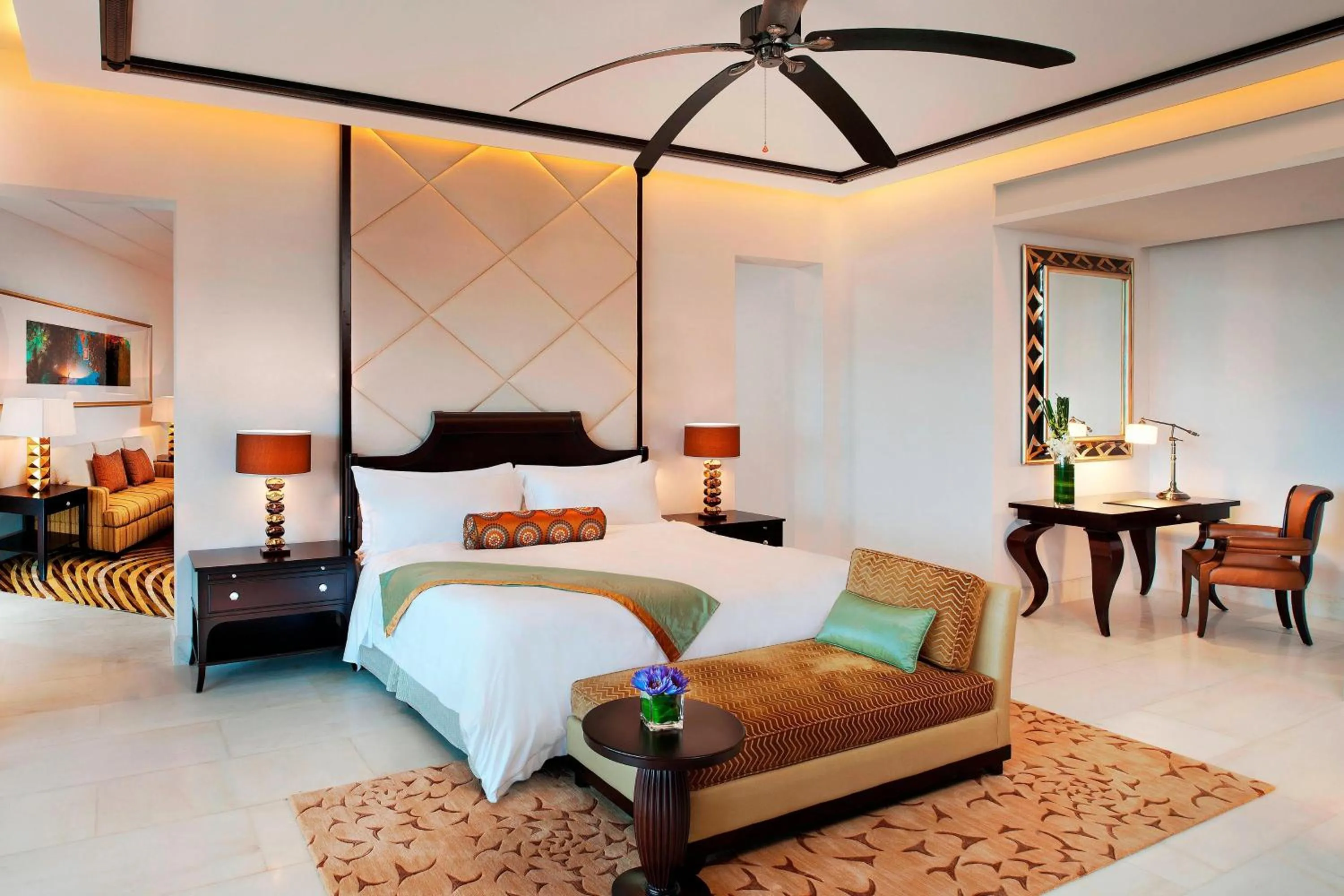 Bedroom, Bed in The St. Regis Sanya Yalong Bay Resort