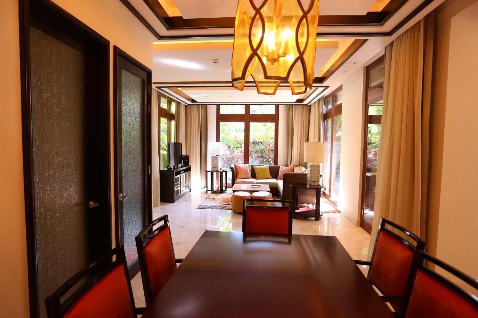 Living room in The St. Regis Sanya Yalong Bay Resort