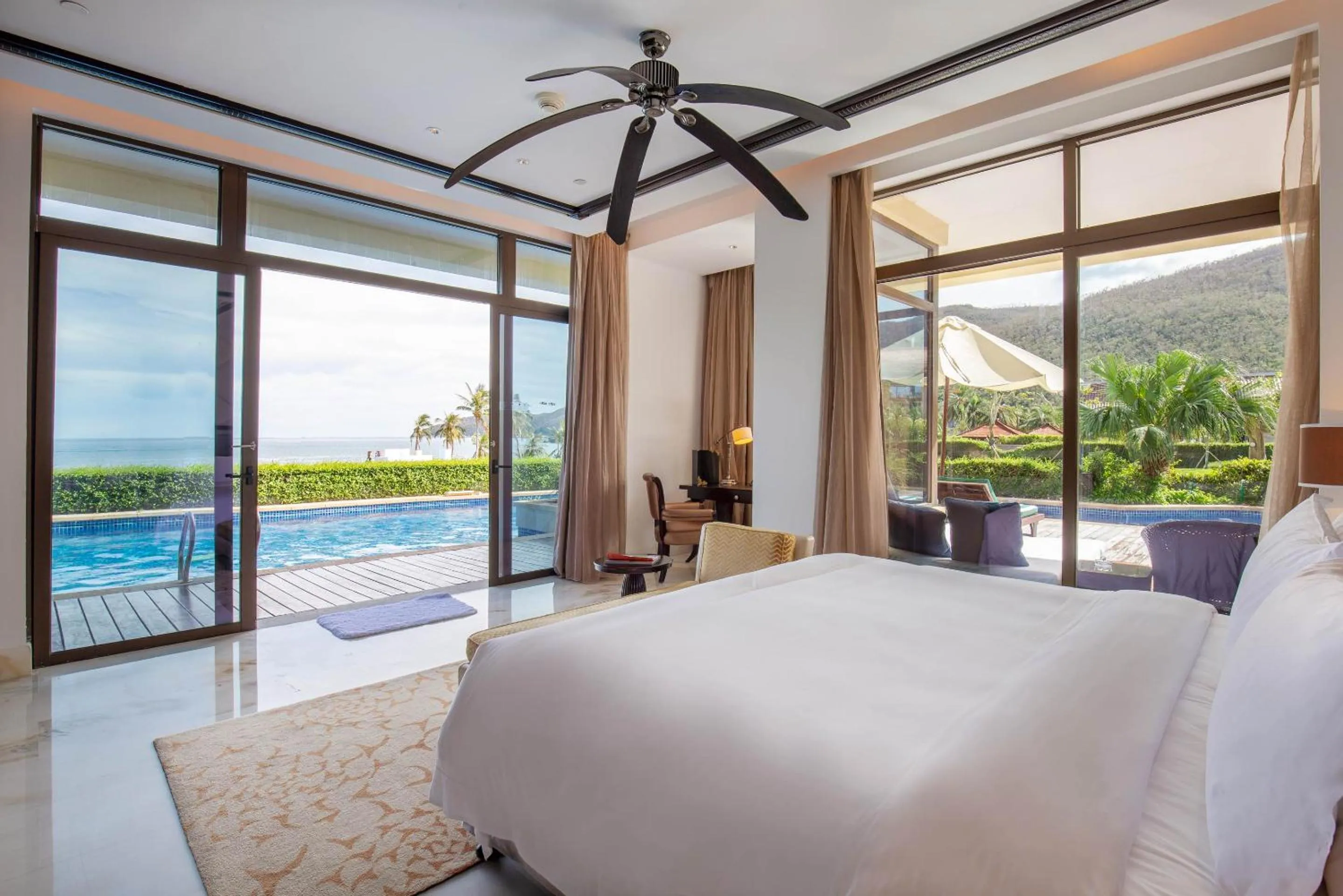 The St. Regis Sanya Yalong Bay Resort