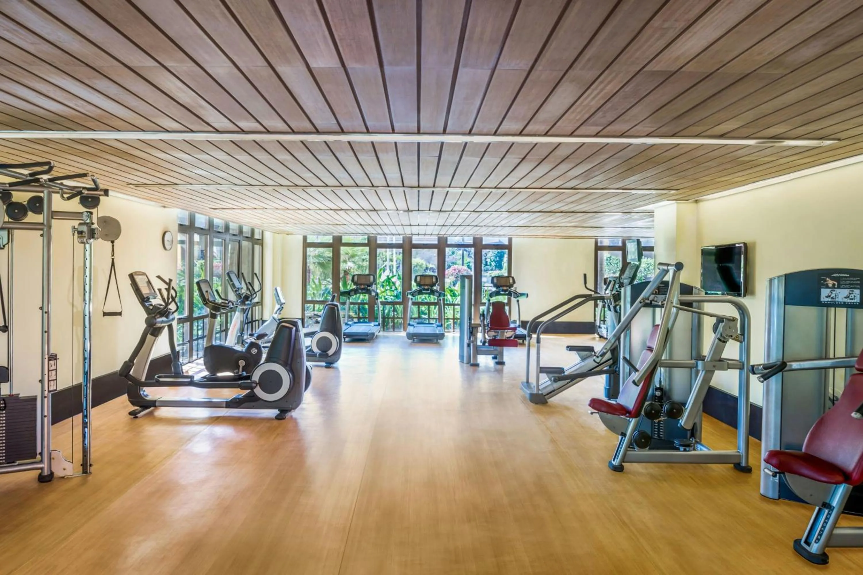 Fitness centre/facilities in The St. Regis Sanya Yalong Bay Resort