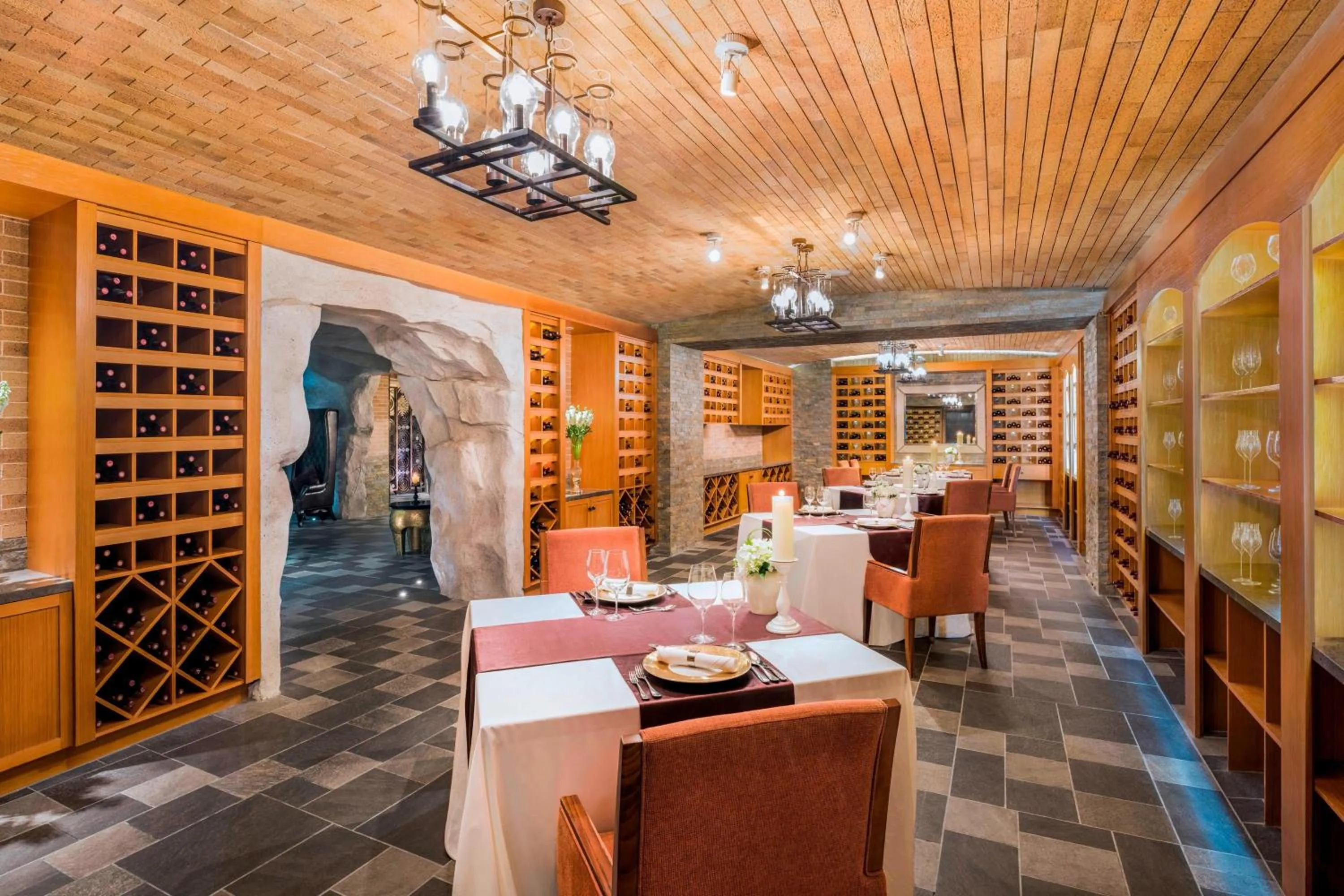 Restaurant/places to eat in The St. Regis Sanya Yalong Bay Resort