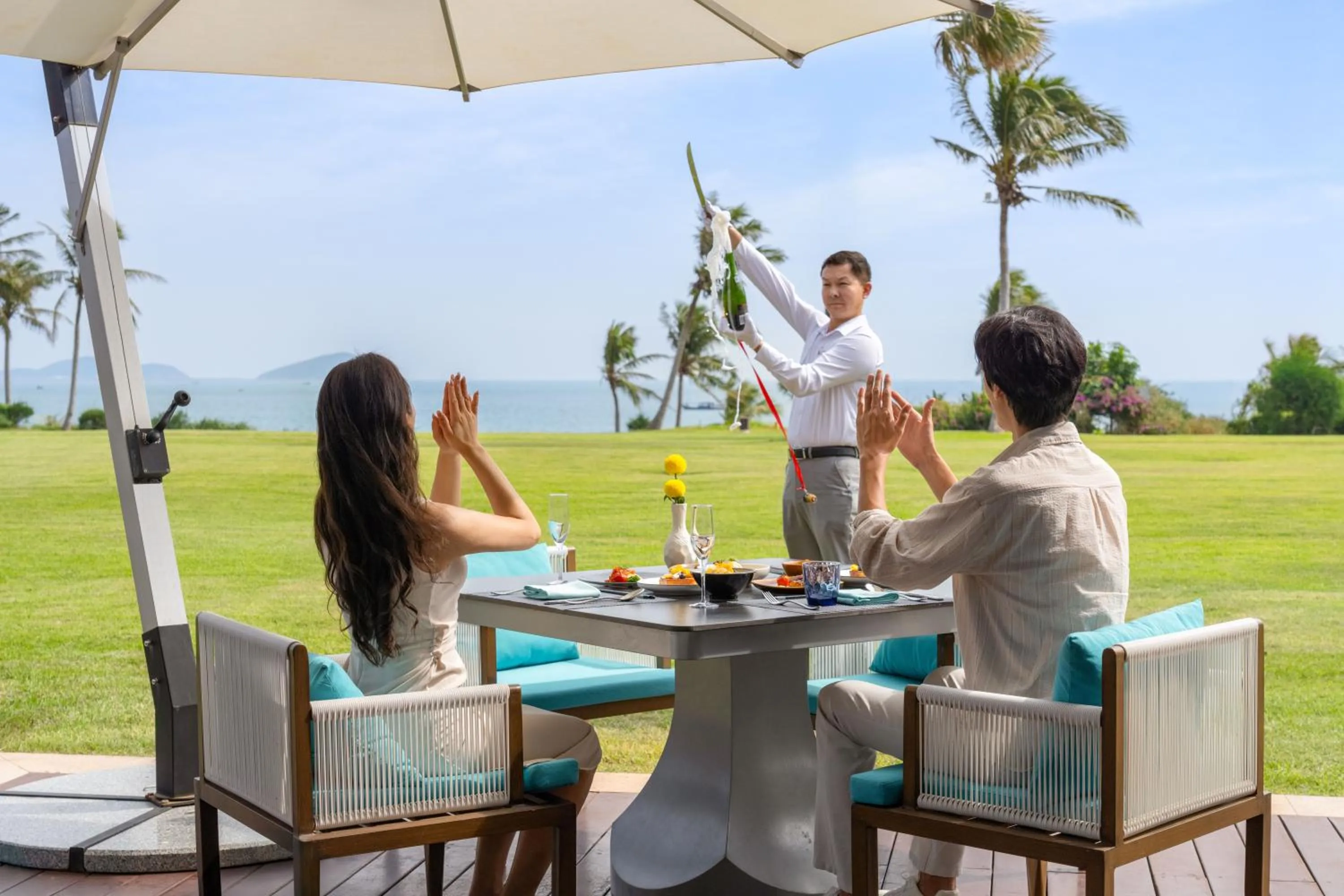 The St. Regis Sanya Yalong Bay Resort