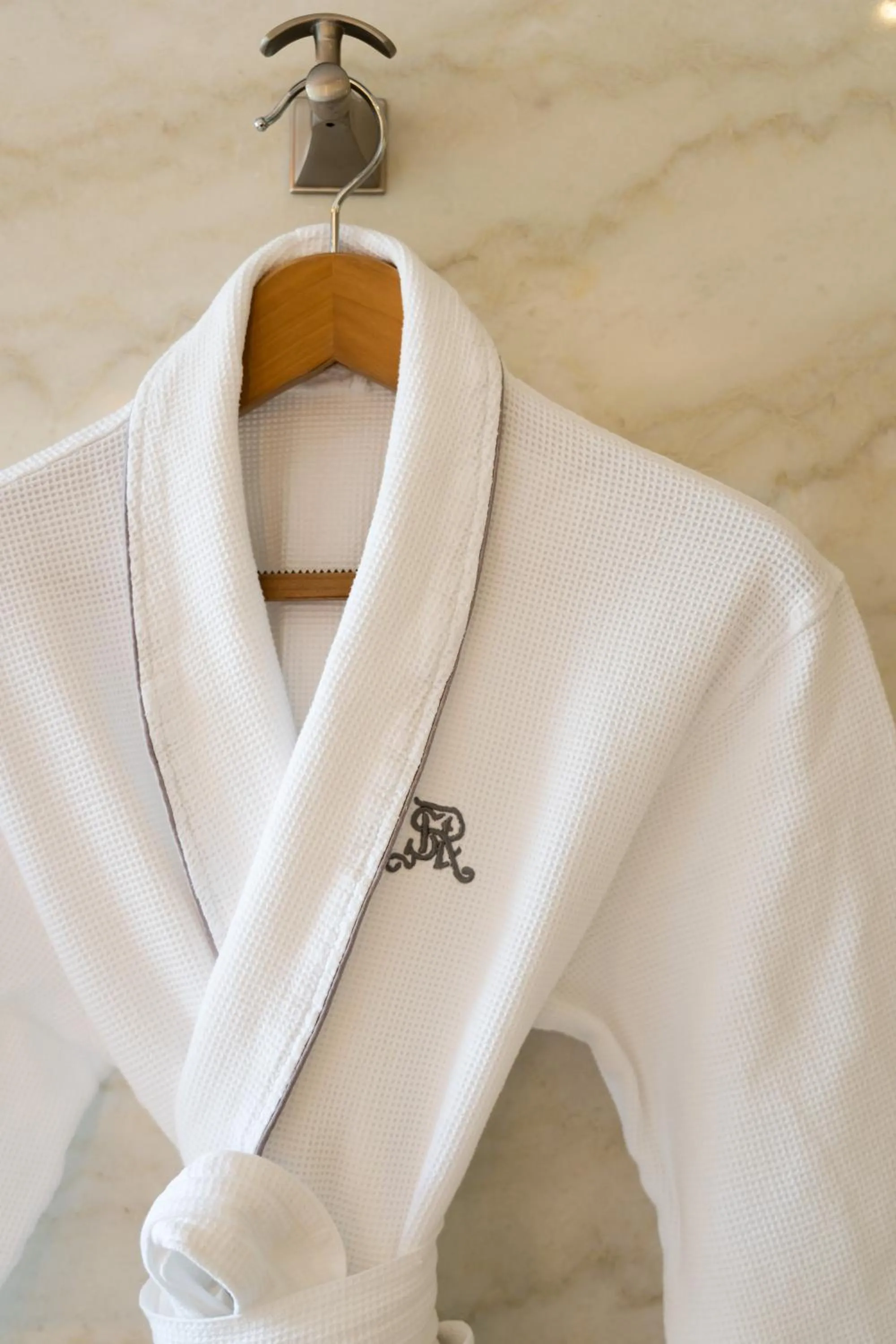 wardrobe in The St. Regis Sanya Yalong Bay Resort