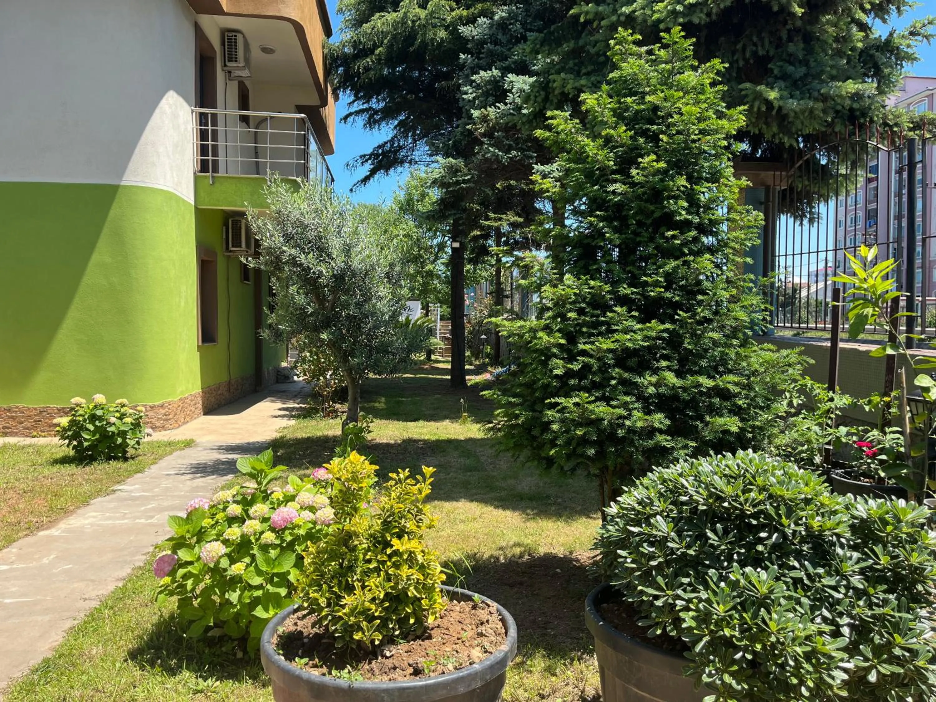 Seyran Seaside Apartments- 2-garden floor