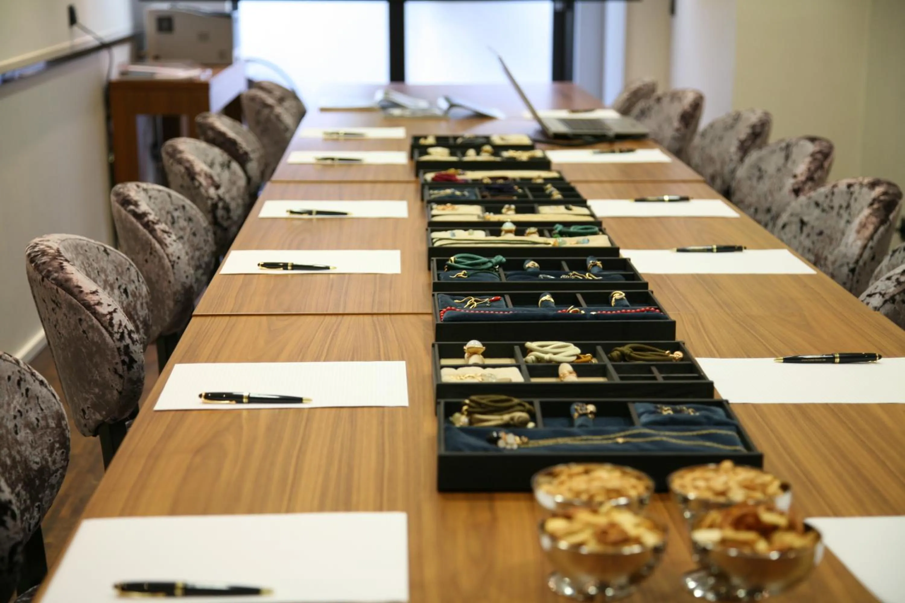 Business facilities in Hotel Favor