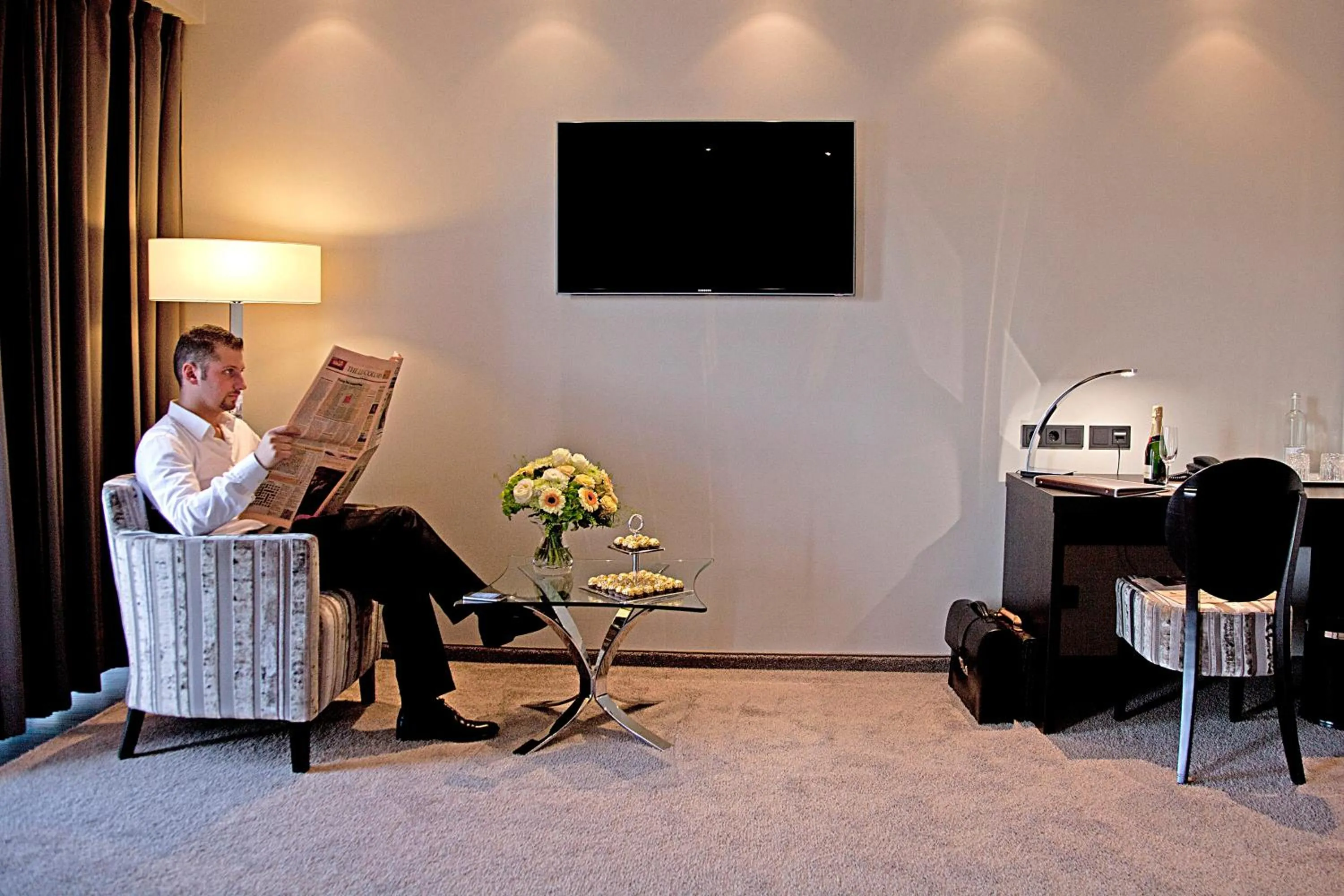 Seating area in Hotel Favor