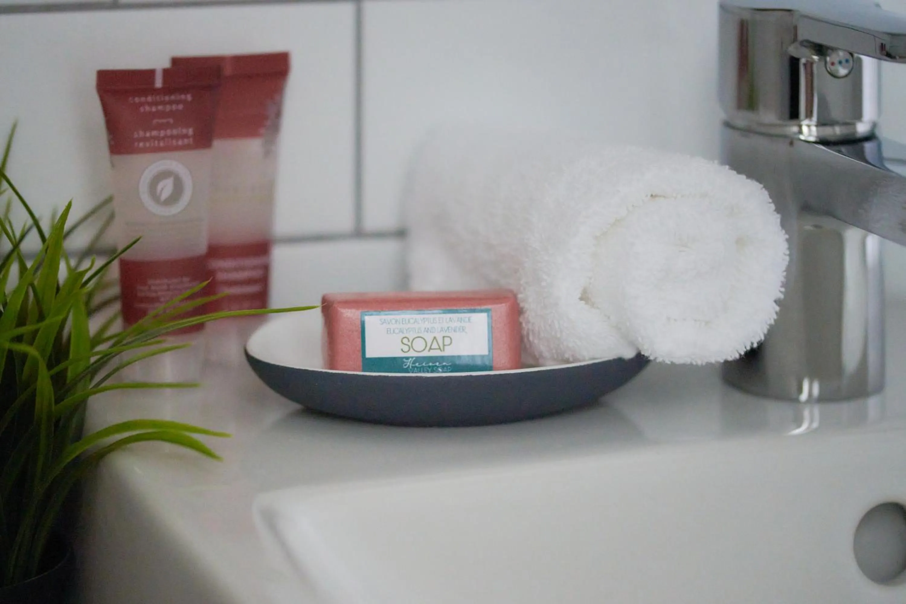Bathroom in Morel Executive Suites