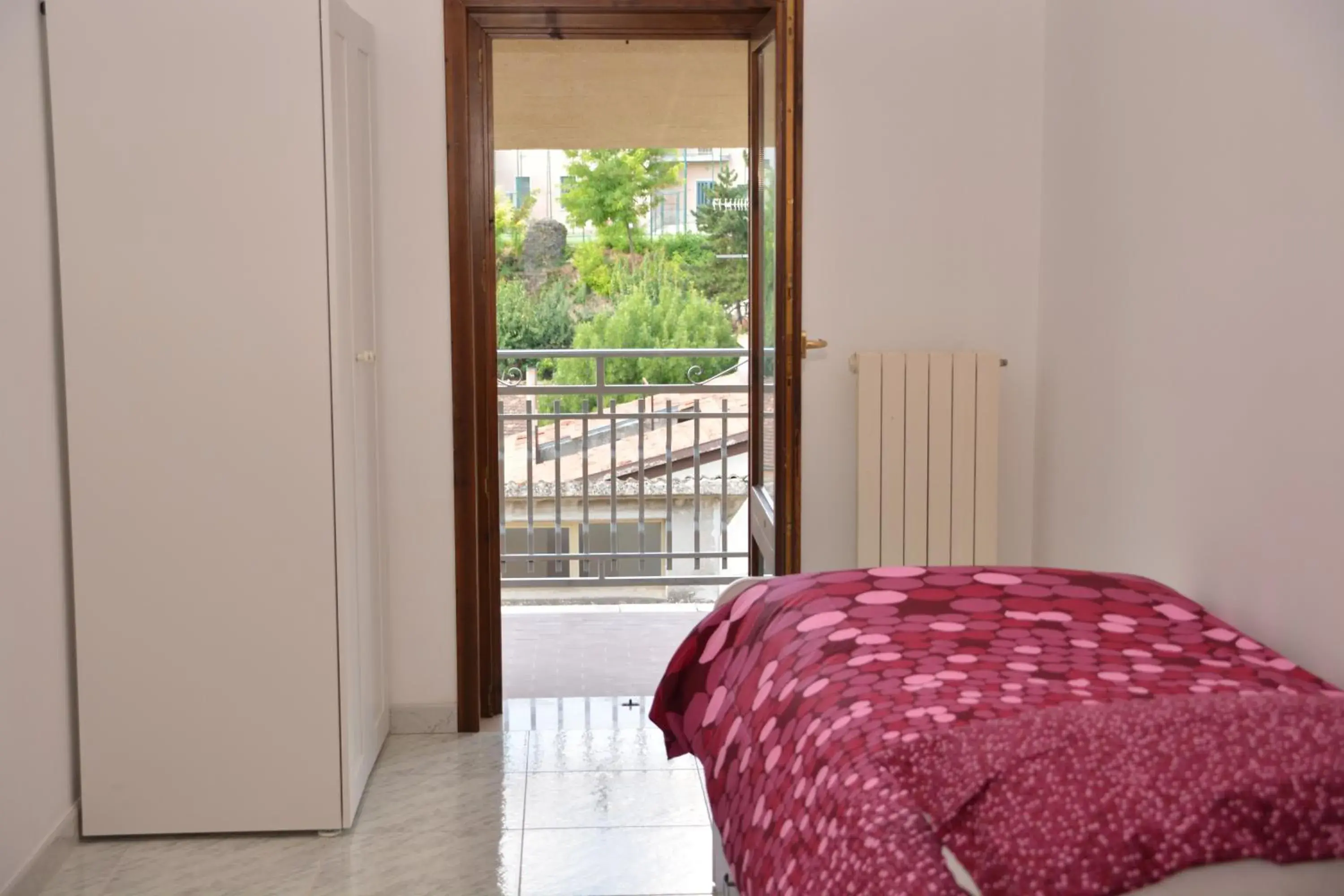 Standard Twin Room with Shared Bathroom - single occupancy in BnB acasaconme Standard Twin Room with Shared Bathroom - single occupancy in BnB acasaconme