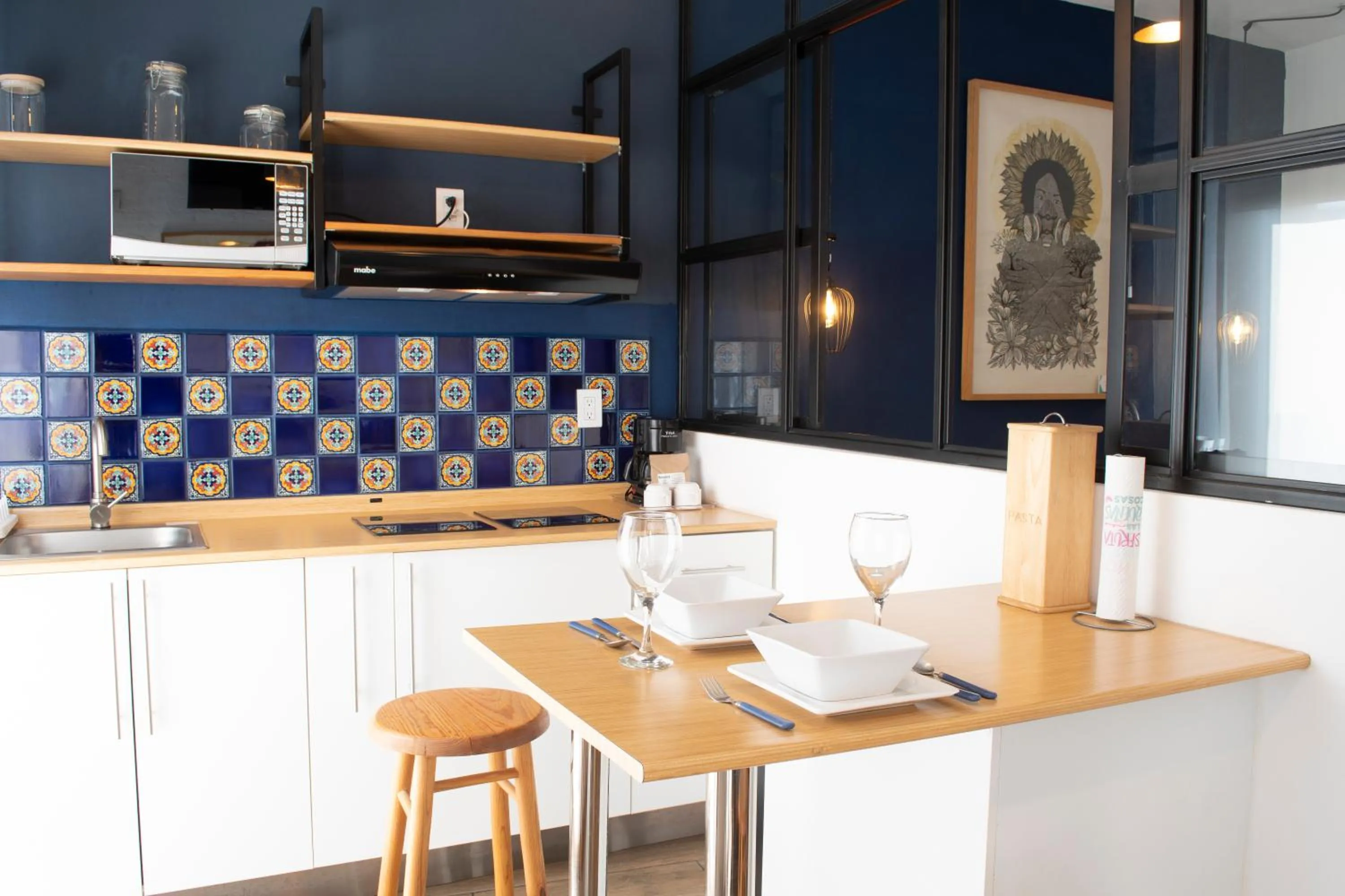 Kitchen or kitchenette in Romance City Hotel