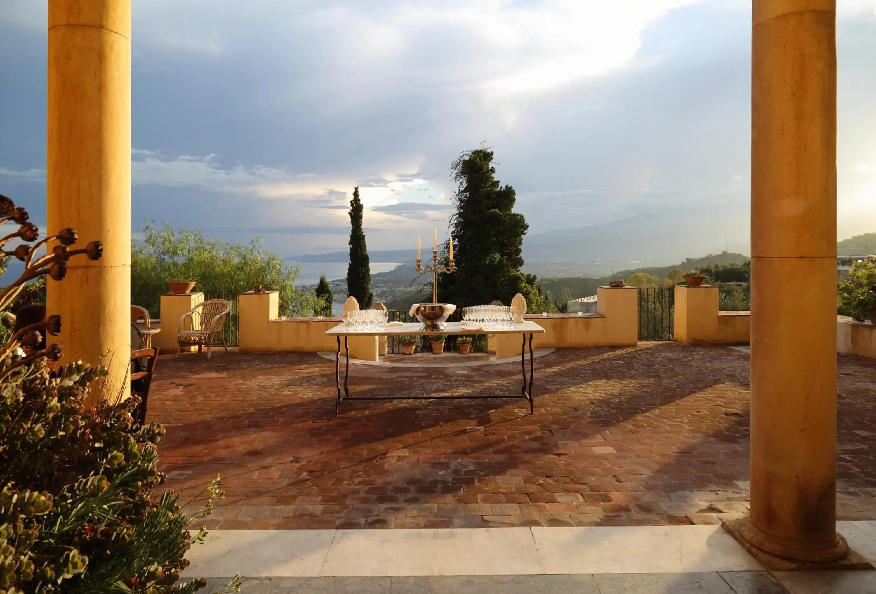 Superior Suite with Sea View in Casa Cuseni, Patrimonio Culturale Immateriale UNESCO Superior Suite with Sea View in Casa Cuseni, Patrimonio Culturale Immateriale UNESCO