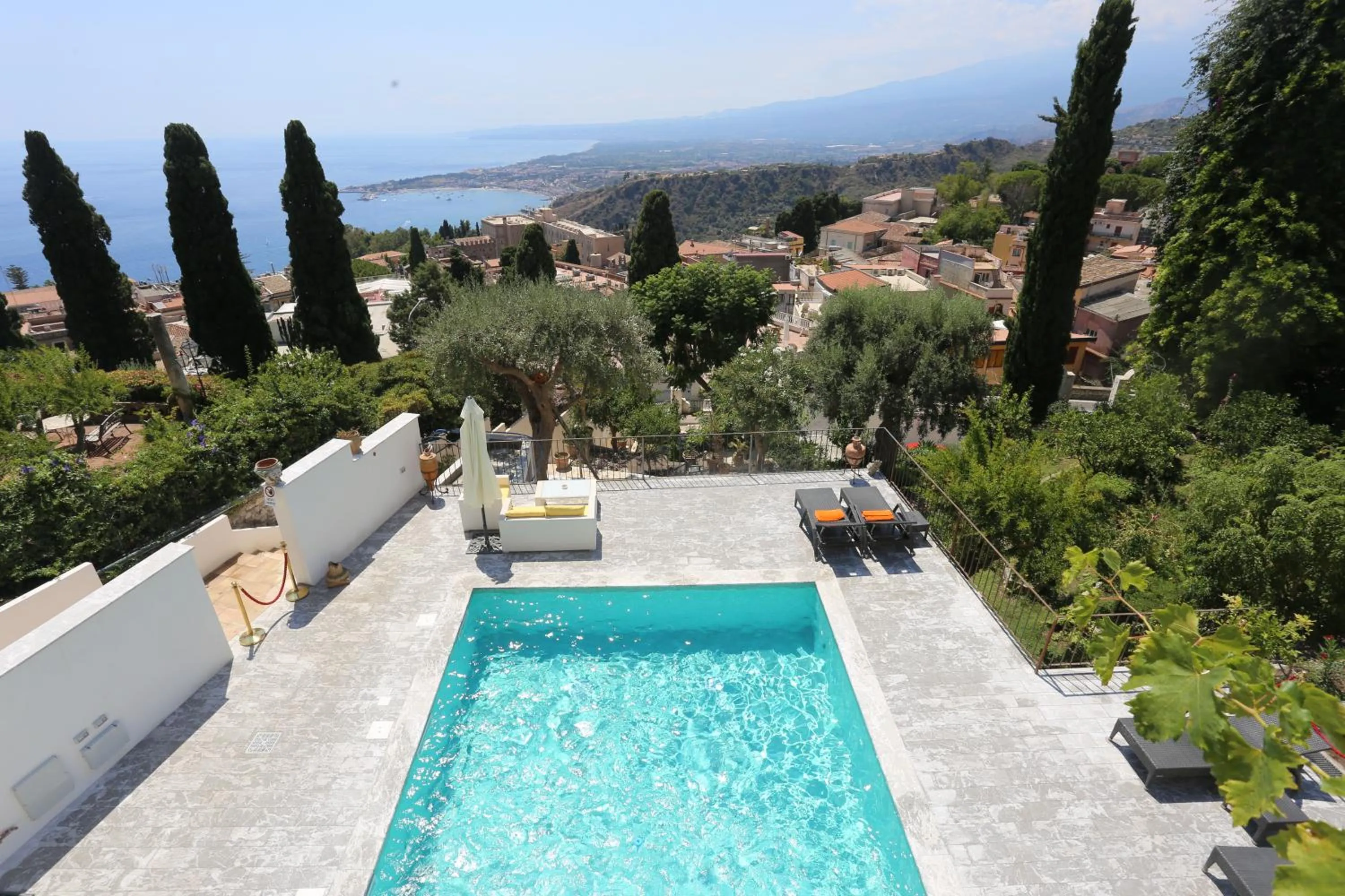 Pool view in Casa Cuseni, Patrimonio Culturale Immateriale UNESCO