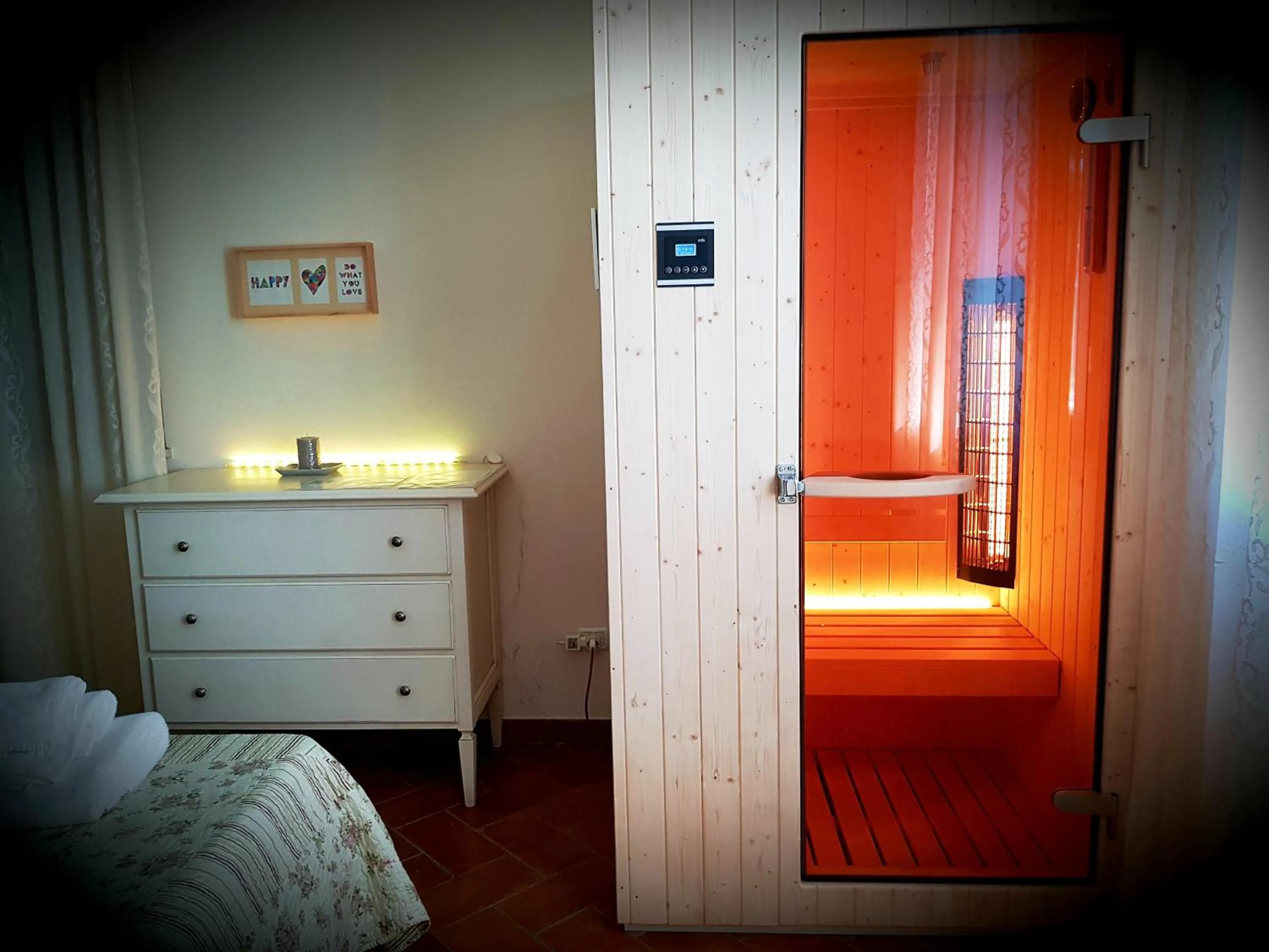 Sauna, Bed in La Fattoria di Tirrenia