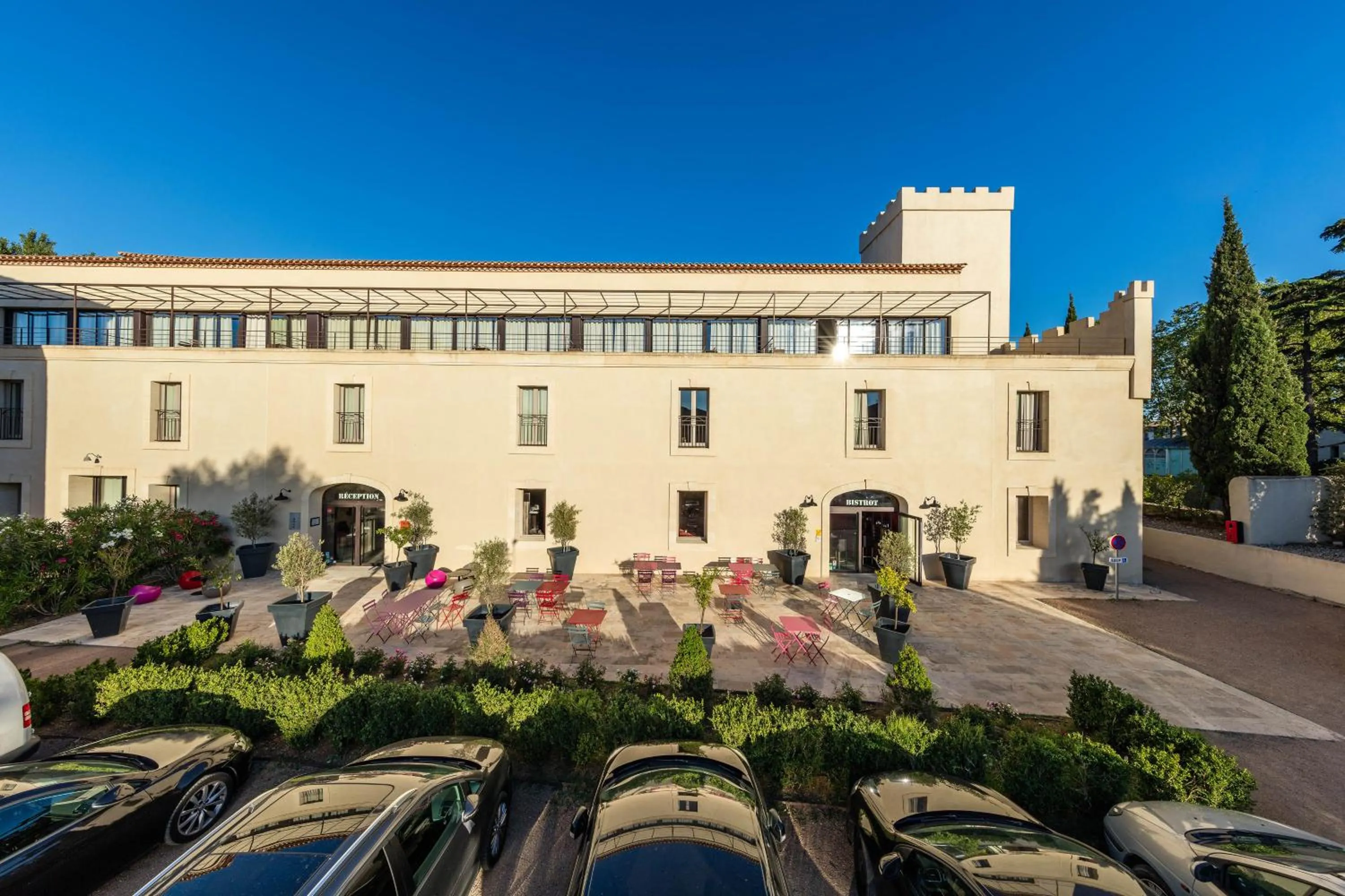 Property building in Garrigae Distillerie de Pezenas - Hotellerie & Spa