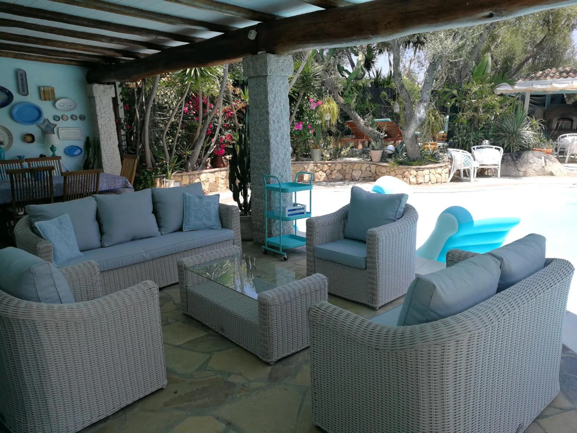 Very cozy, comfortable lanthana villa on 2 floors, independent