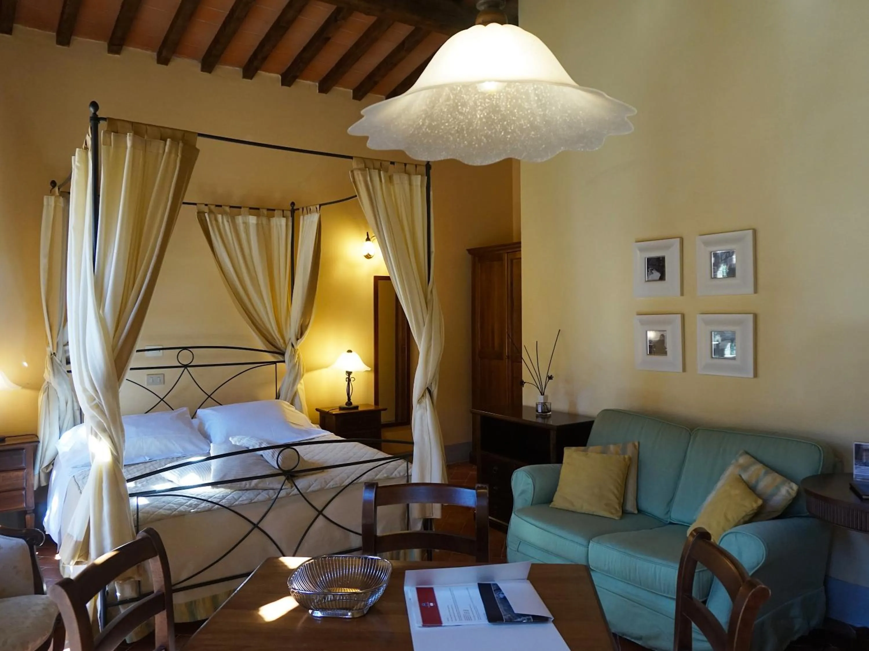 Bedroom, Bed in Borgo Colleoli Resort