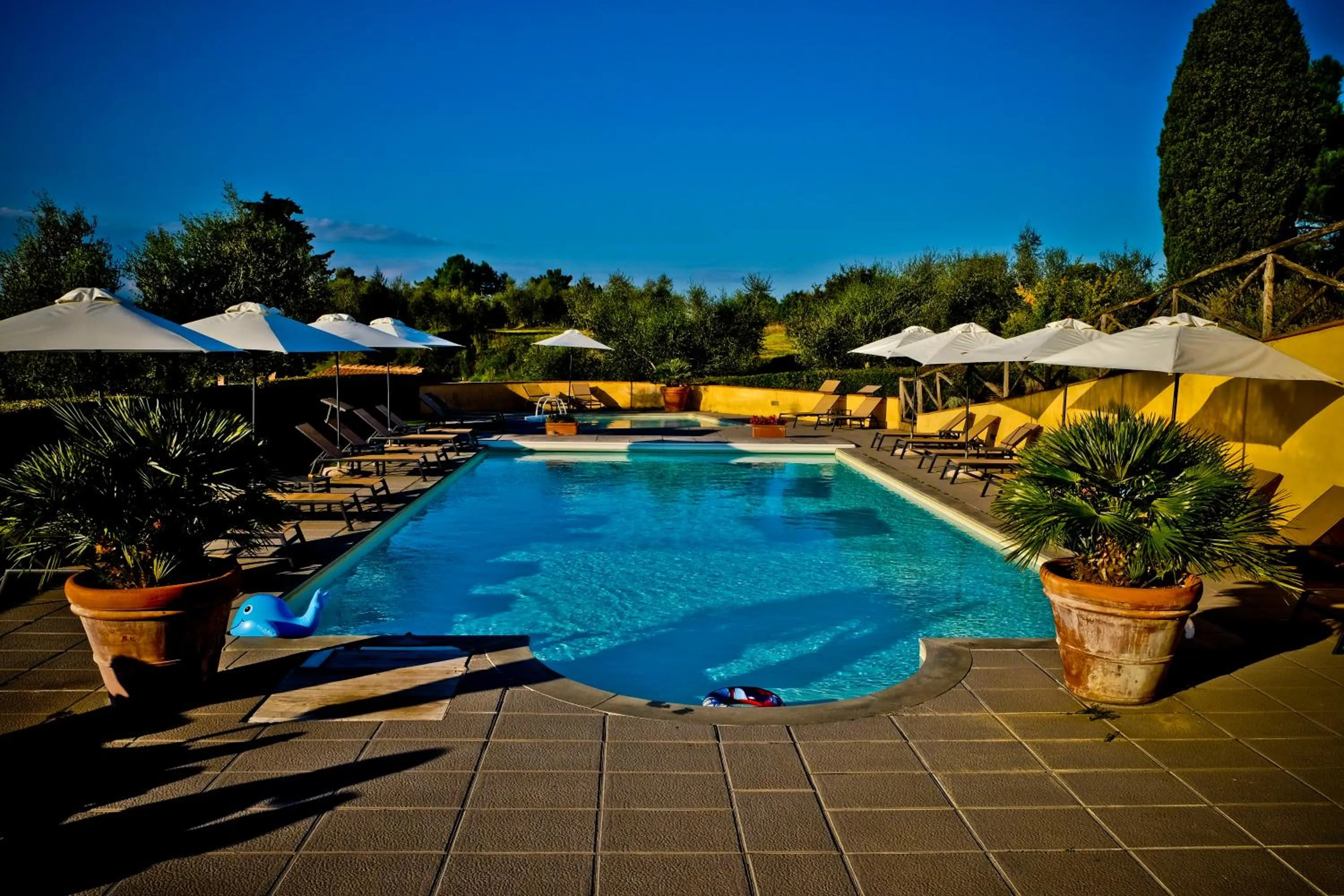 Swimming pool in Borgo Colleoli Resort