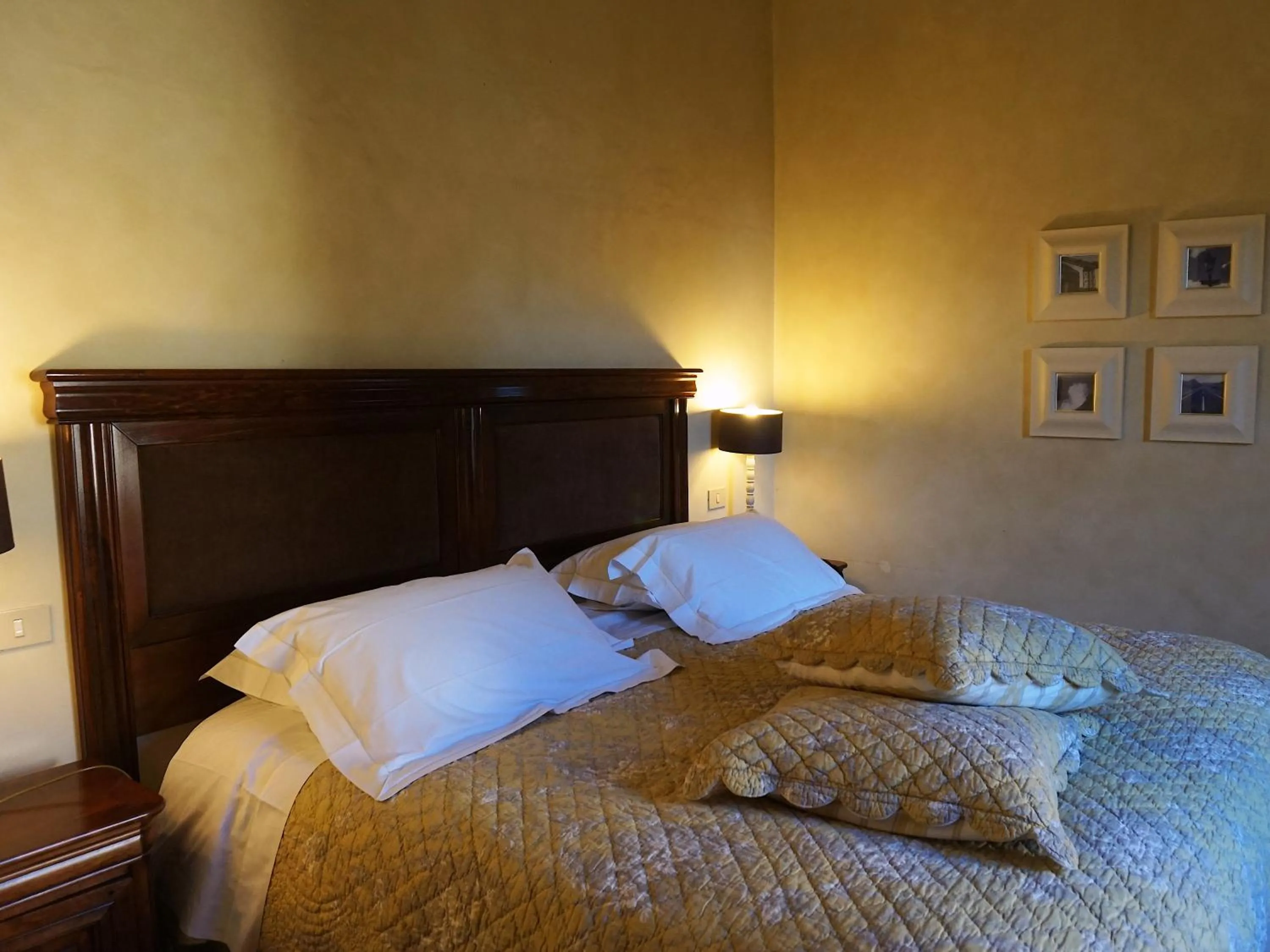 Bedroom, Bed in Borgo Colleoli Resort