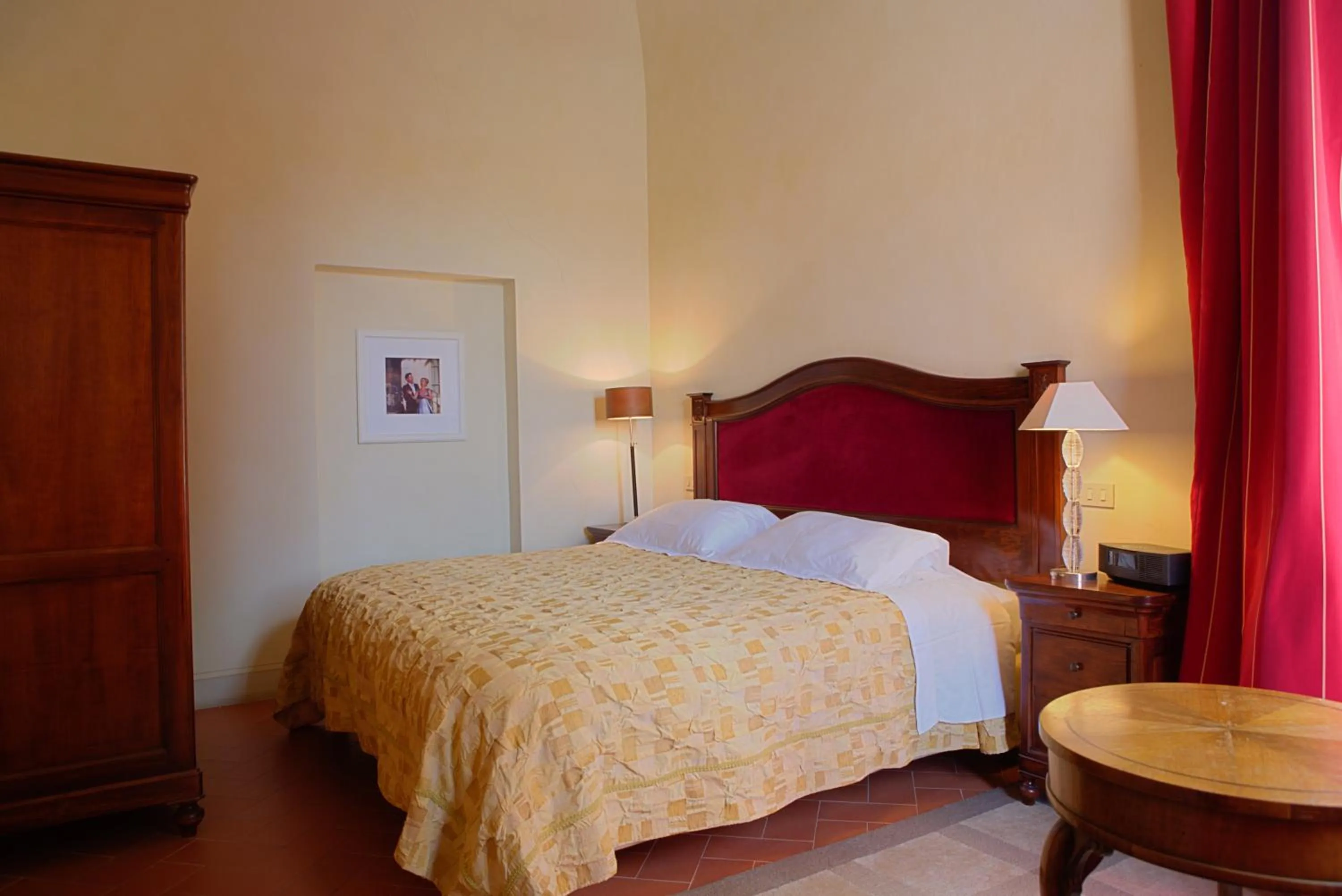 Bedroom, Bed in Borgo Colleoli Resort