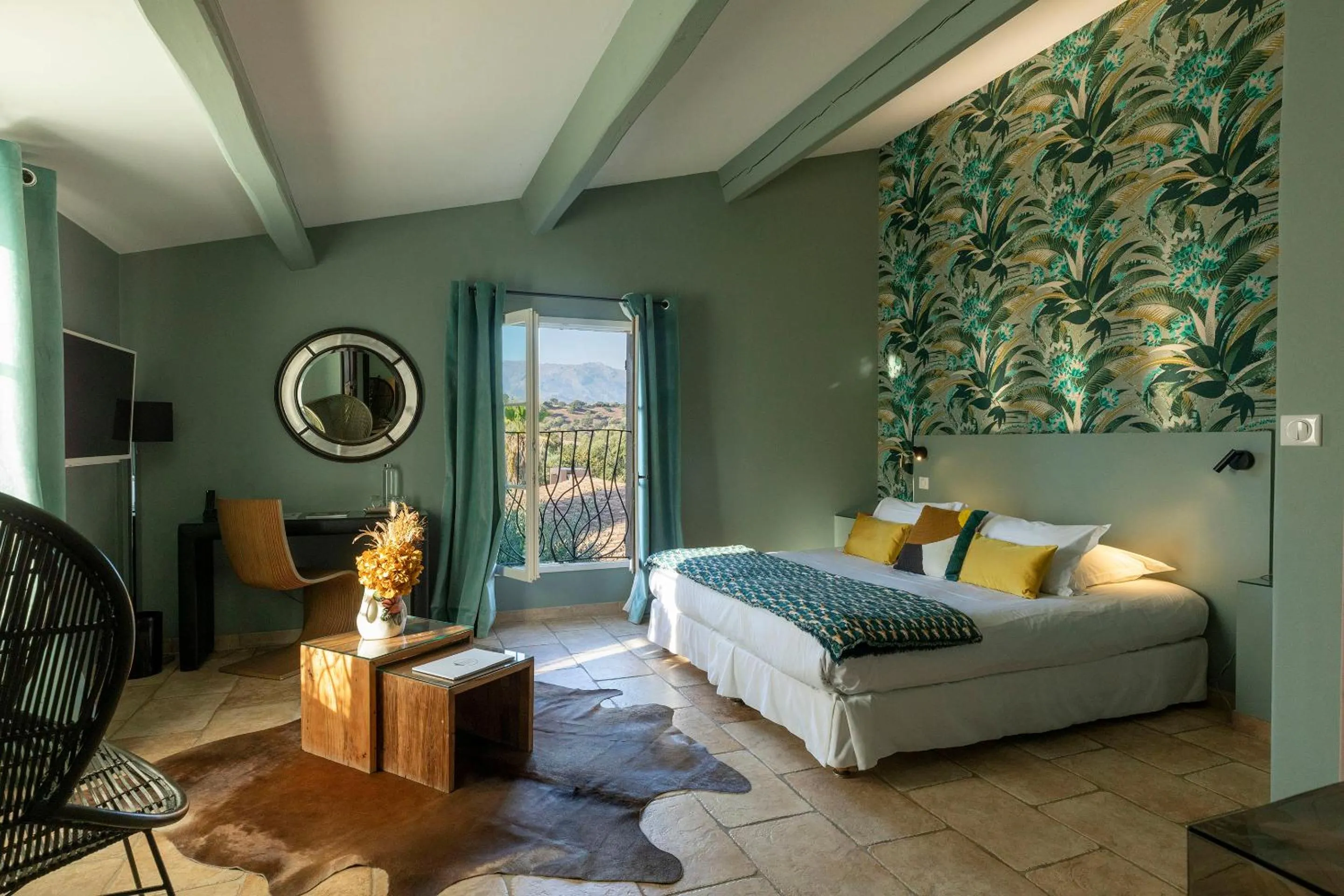 Shower, Bed in Hôtel La Dimora & Spa