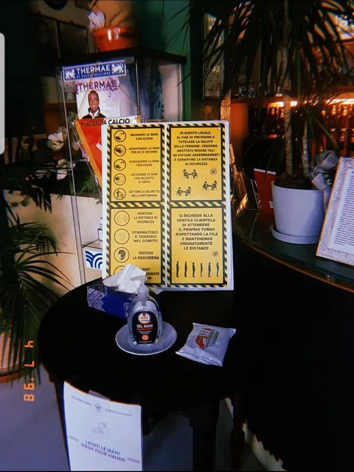 Communal lounge/ TV room in Hotel Principe