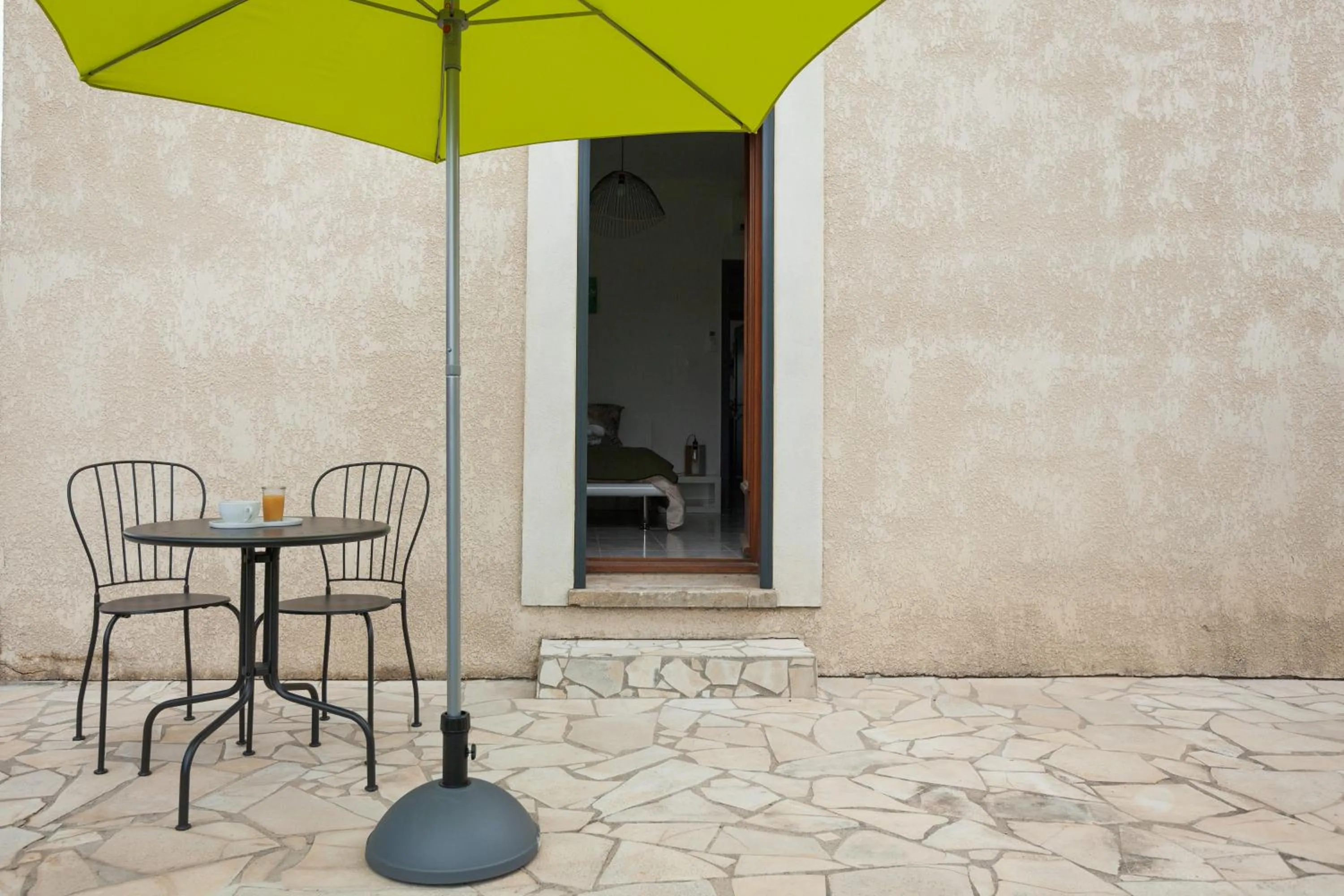 Patio in Les villas du triangle - chambres d'hôtes