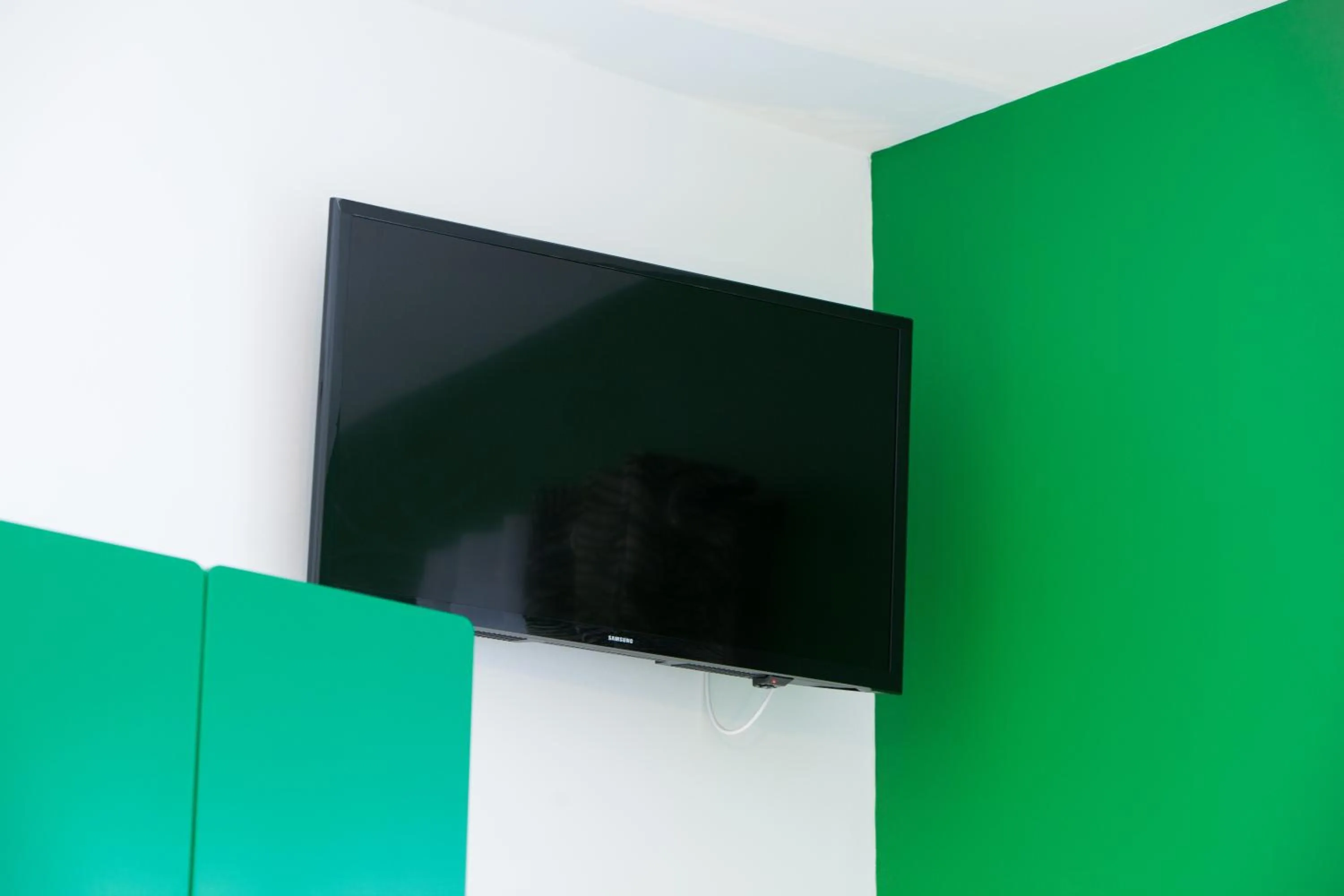 TV and multimedia in Les villas du triangle - chambres d'hôtes