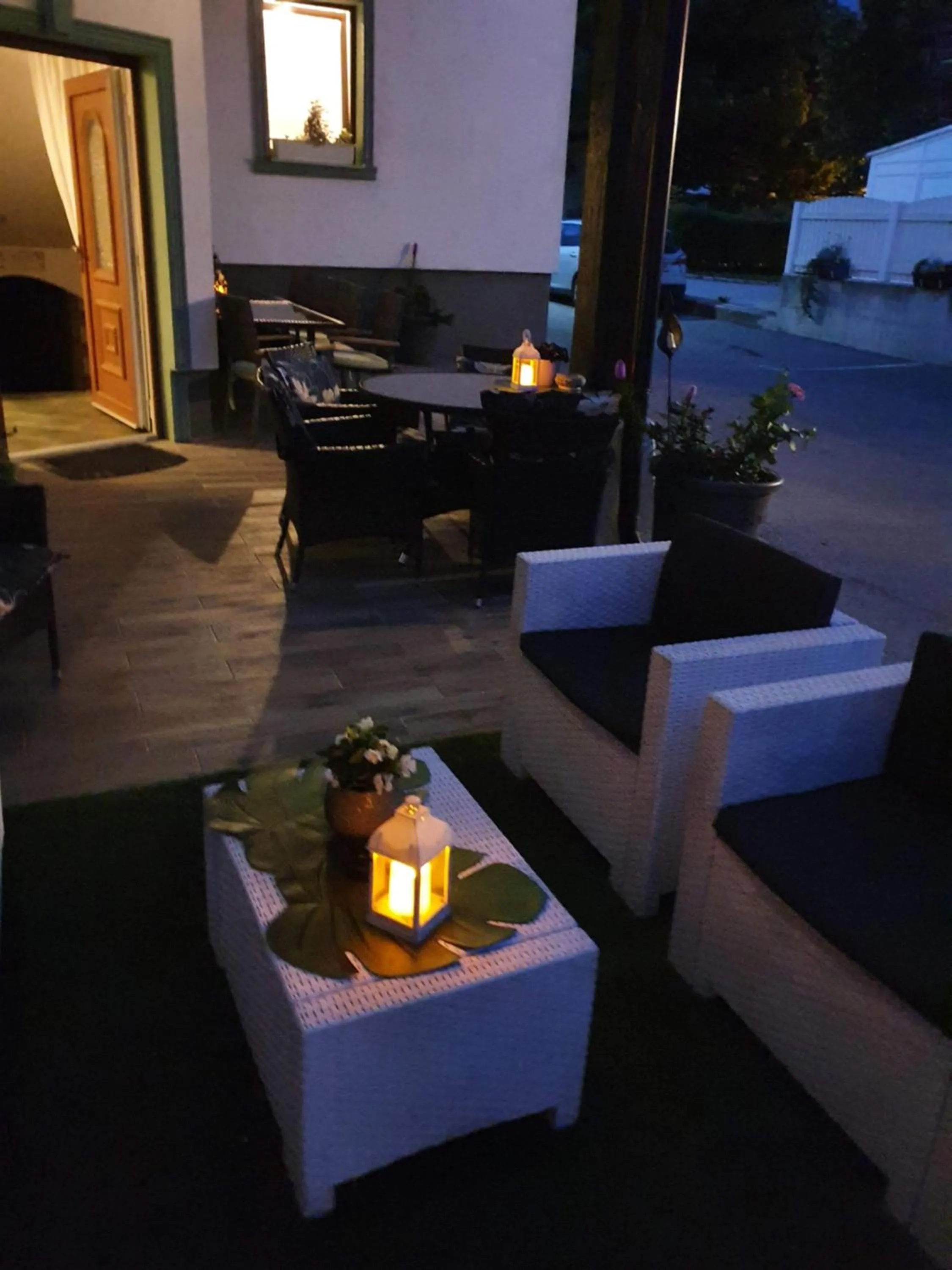 Property building in Mama's House 7min from Airport