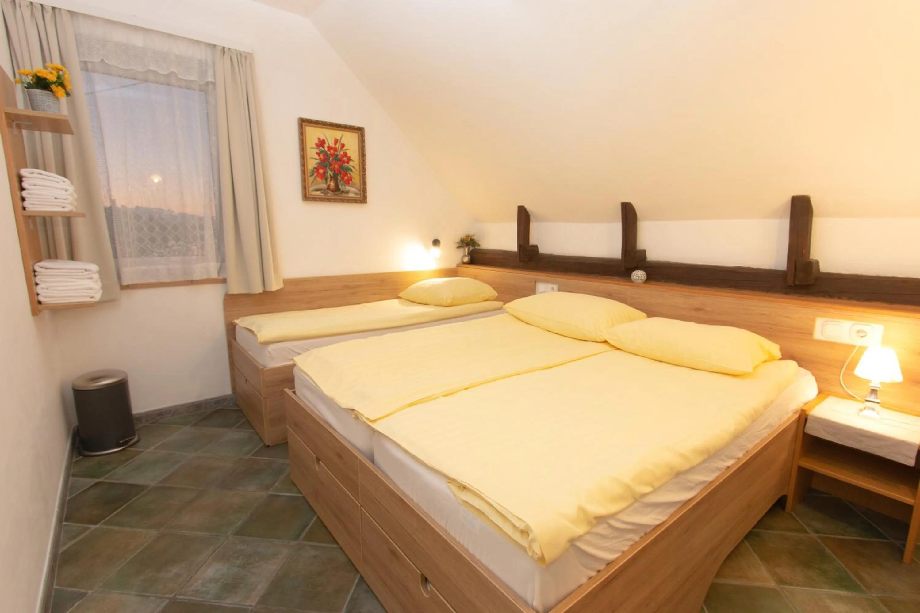 Bed in Mama's House 7min from Airport