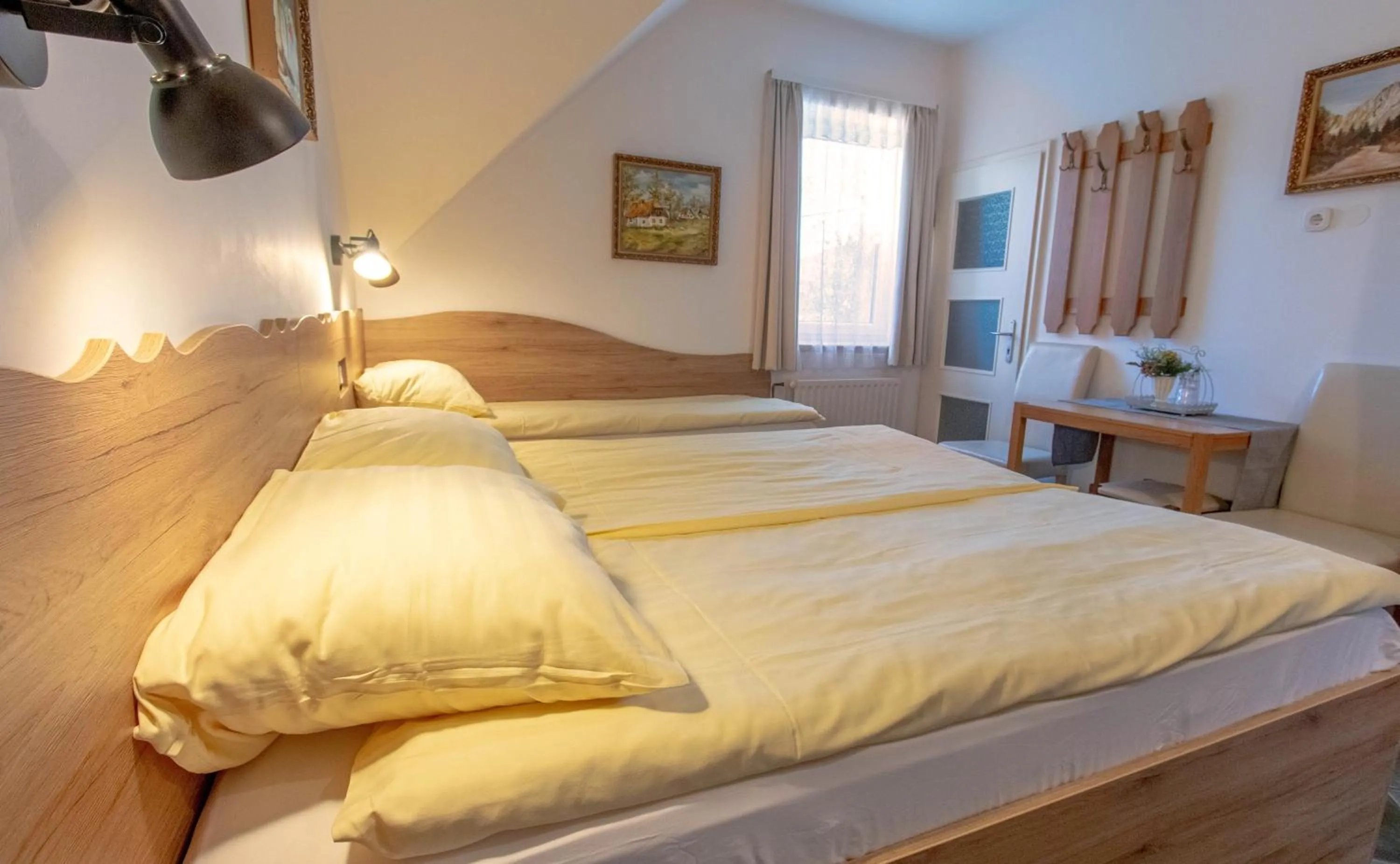 Bed in Mama's House 7min from Airport