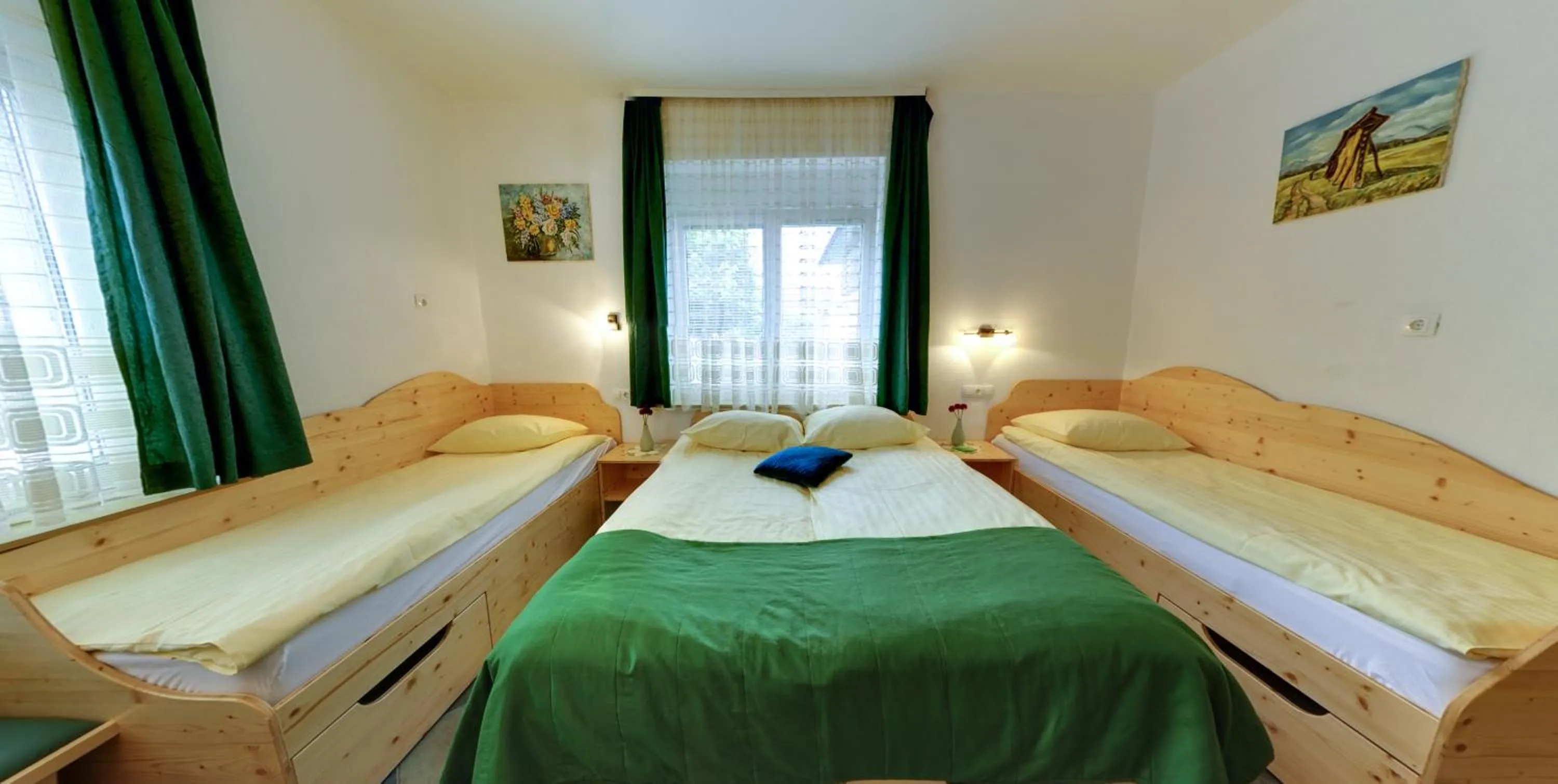Bed in Mama's House 7min from Airport
