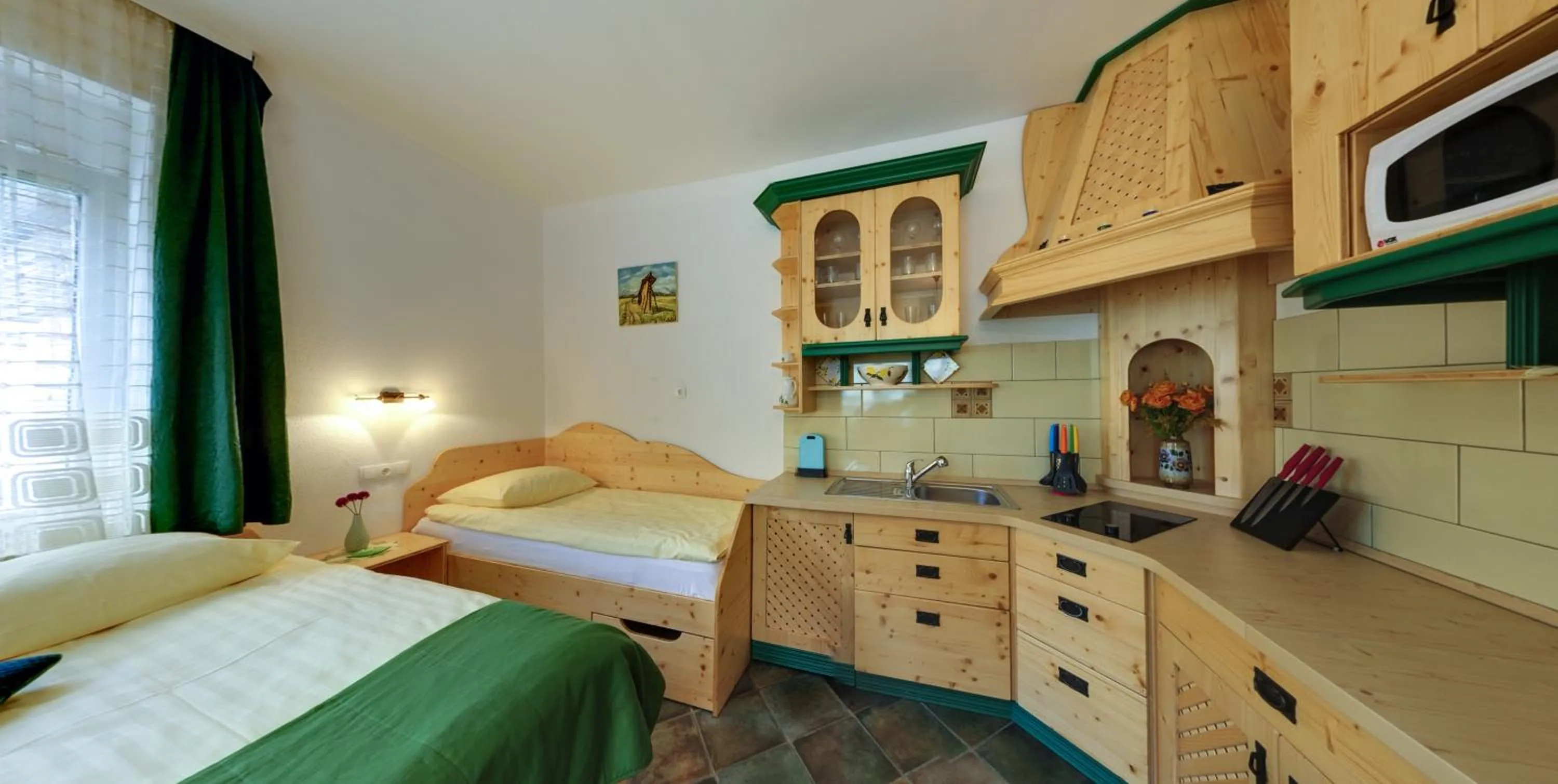 Bed in Mama's House 7min from Airport