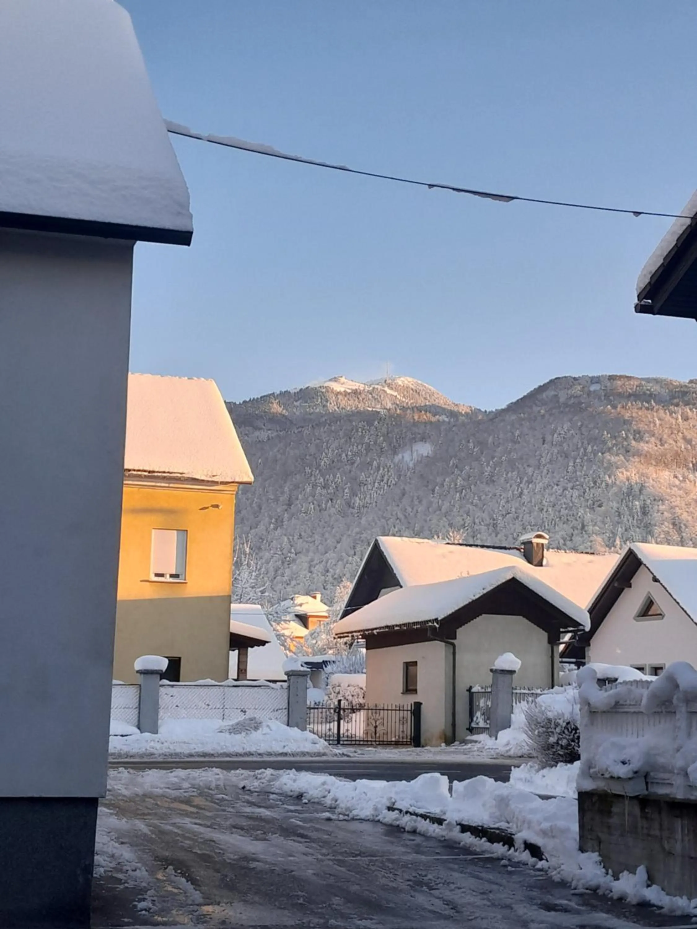 Mountain view in Mama's House 7min from Airport