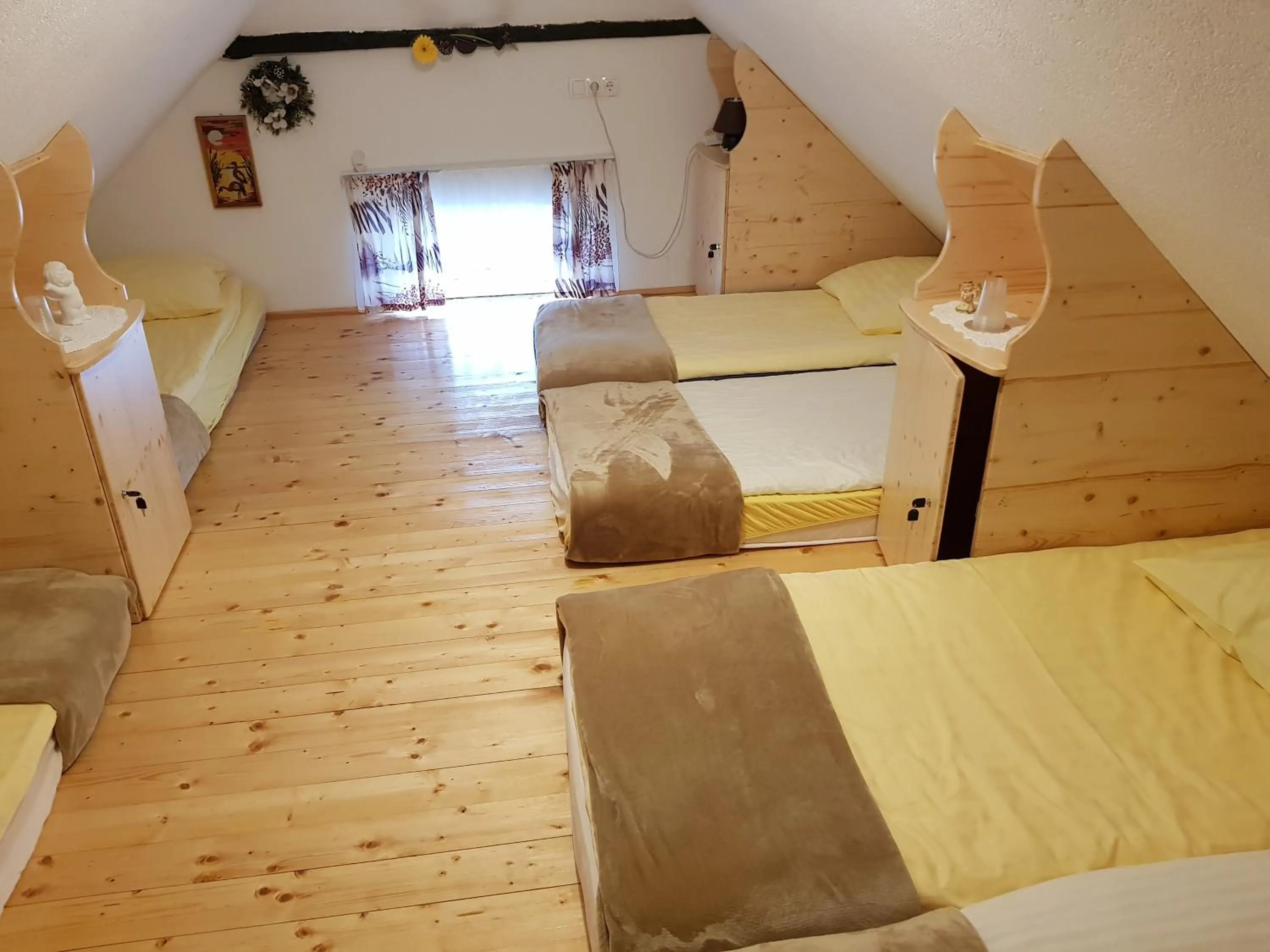 Bedroom, Bed in Mama's House 7min from Airport