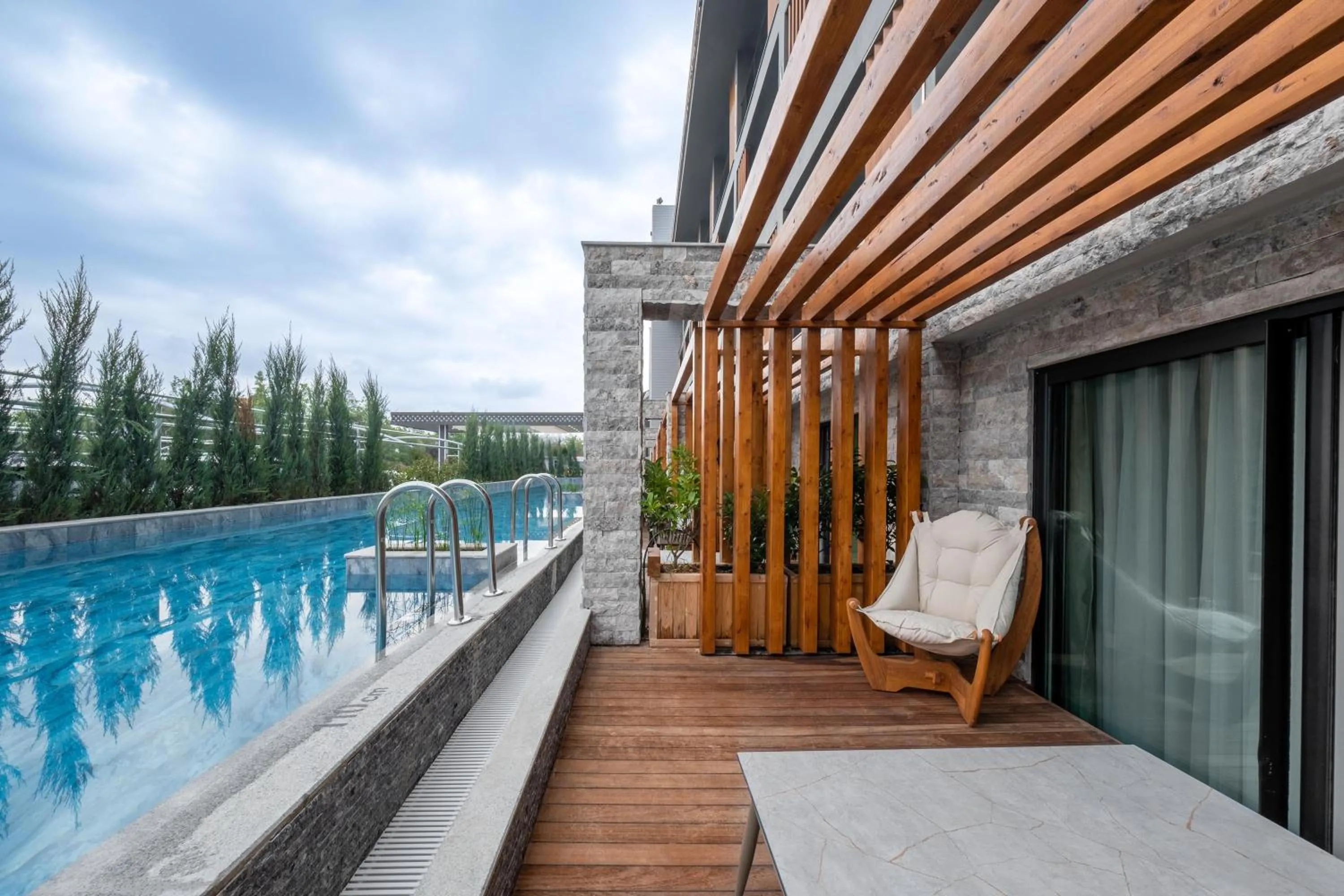 Swimming pool in Lago Hotel