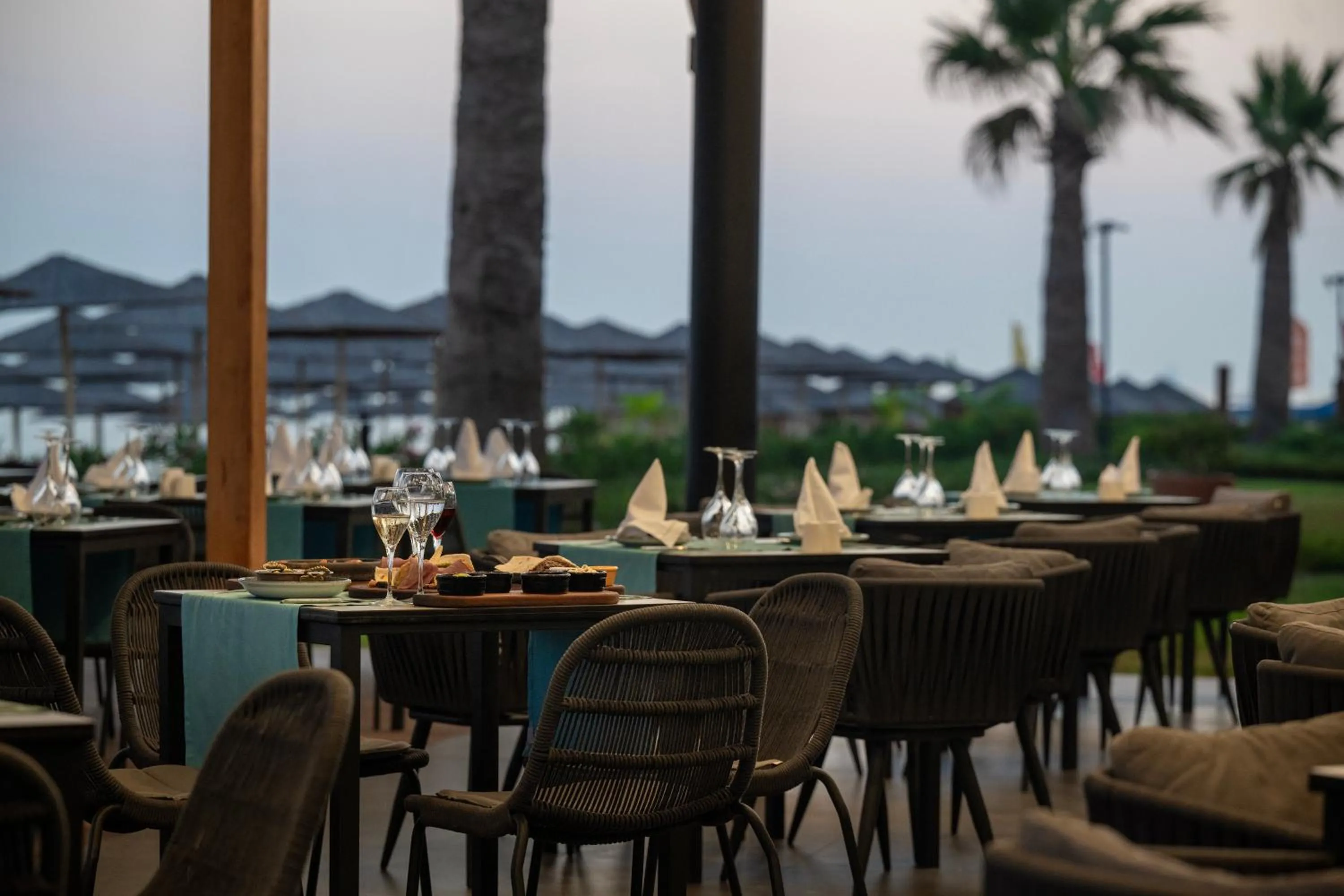 Restaurant/places to eat in Lago Hotel