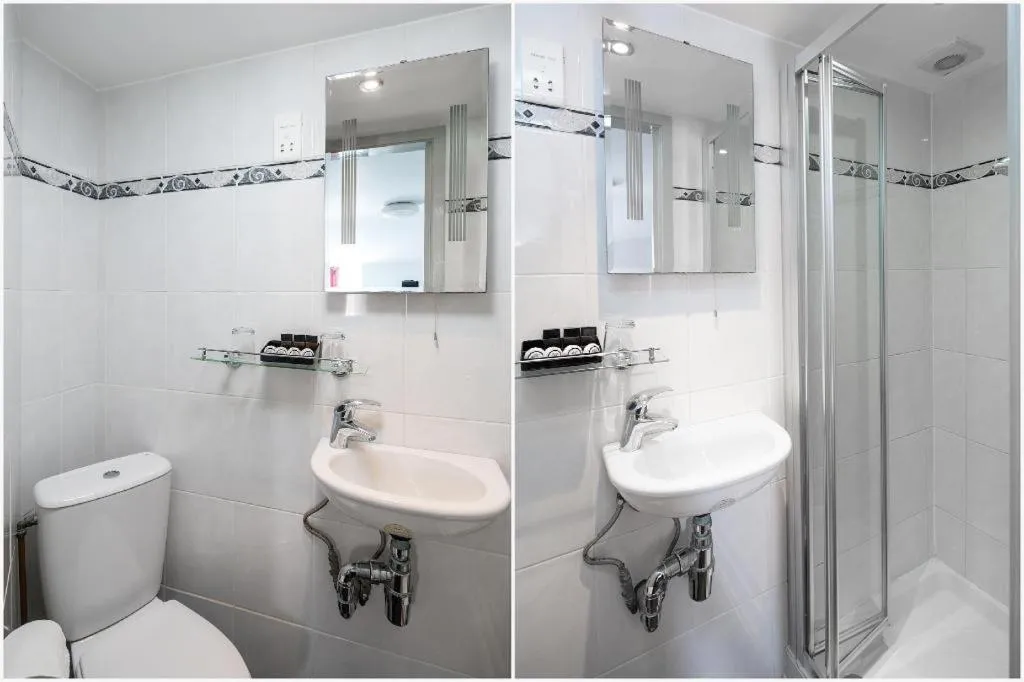 Shower in Apollo Hotel Kings Cross