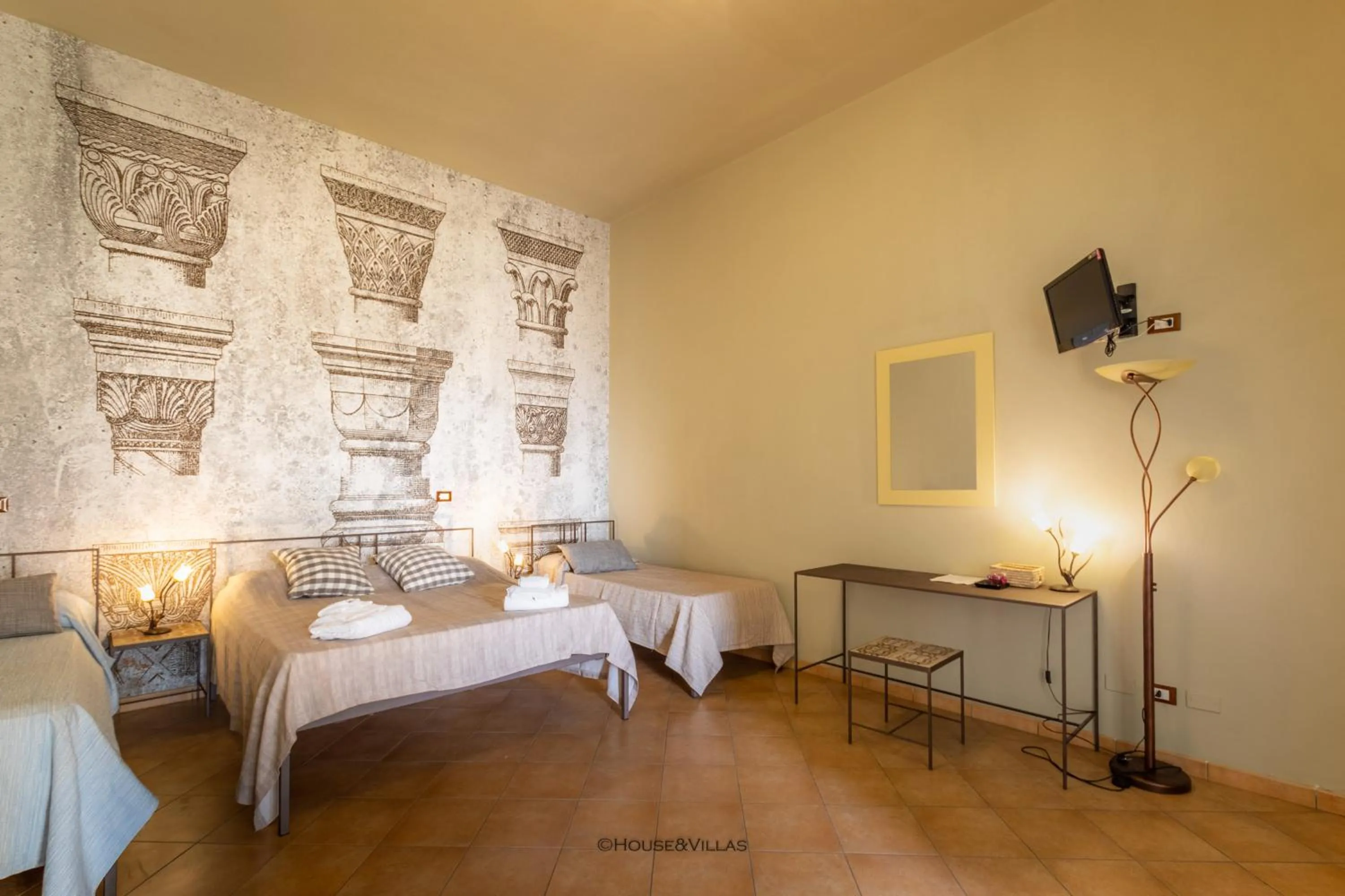 Standard King Room - single occupancy in Villa Rosaria Rooms
