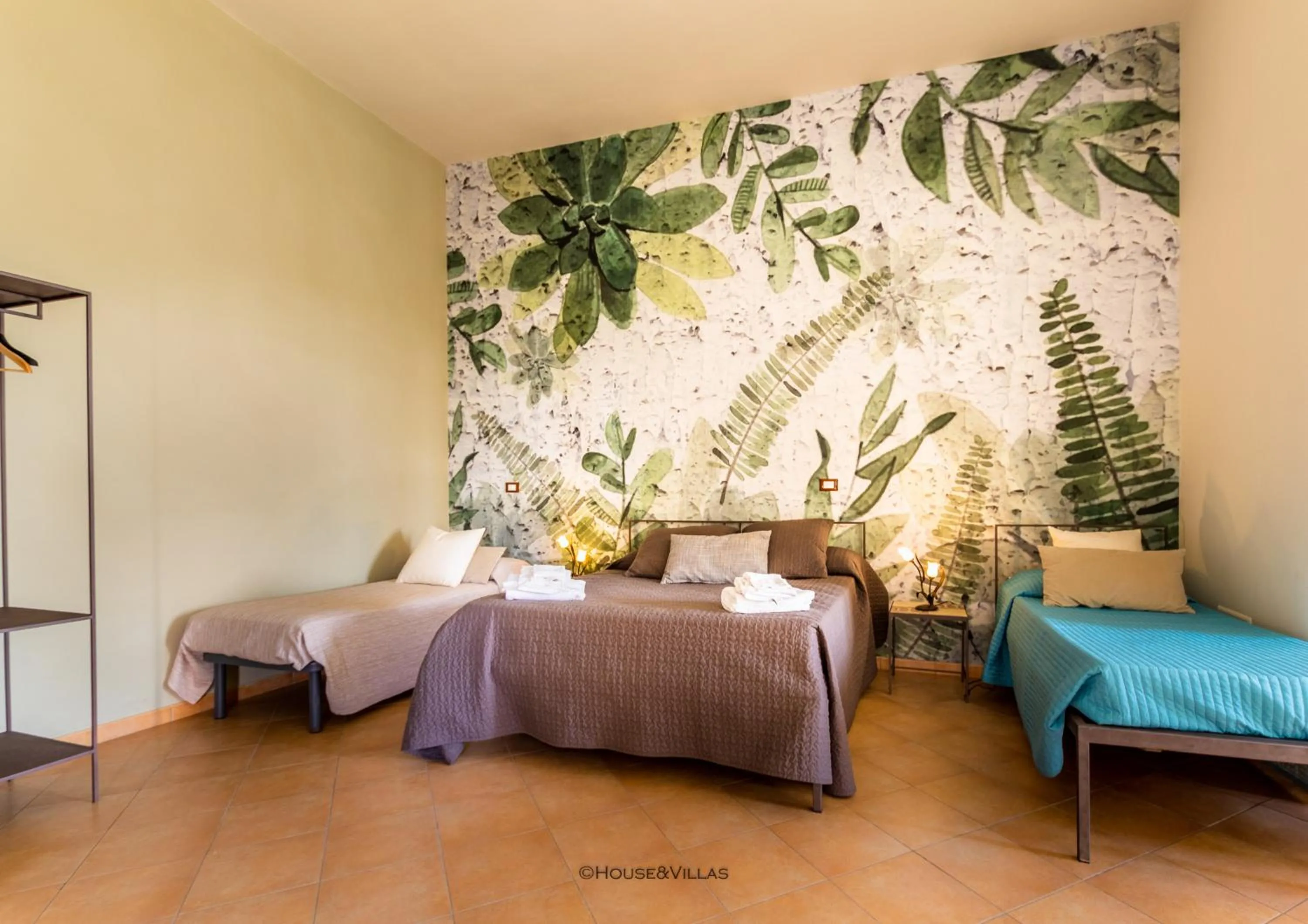 Quadruple Room with Garden View - single occupancy in Villa Rosaria Rooms