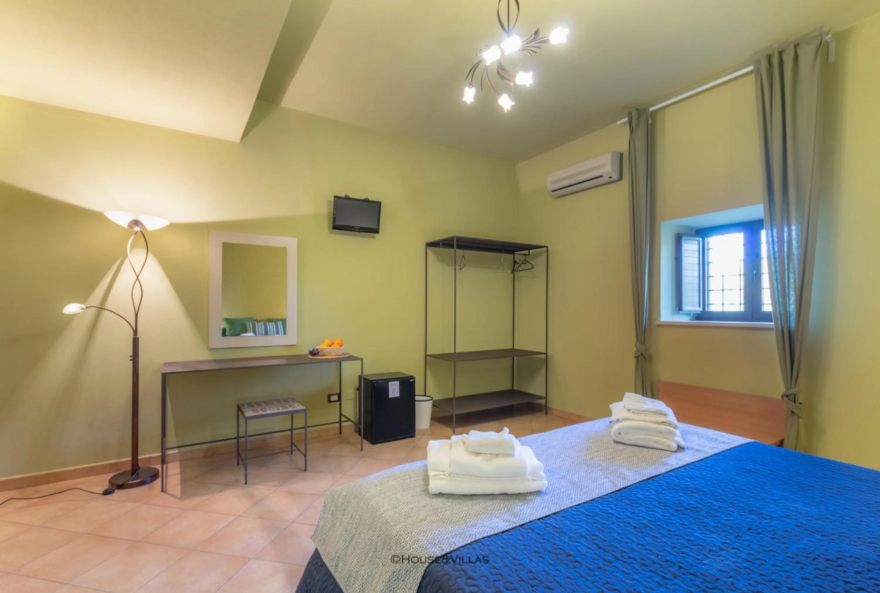 Large Double Room - single occupancy in Villa Rosaria Rooms