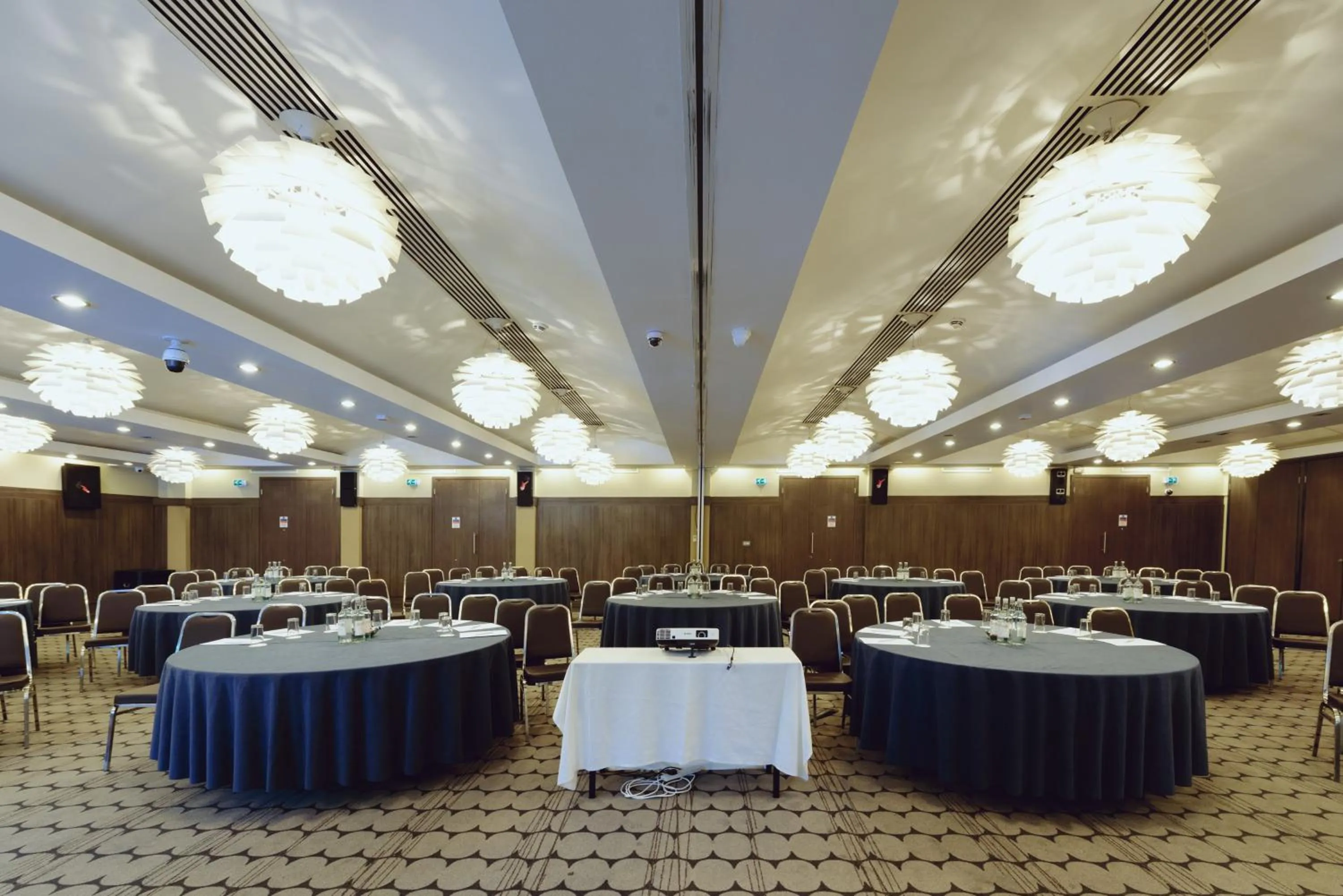Meeting/conference room in Crowne Plaza London - Kingston by IHG
