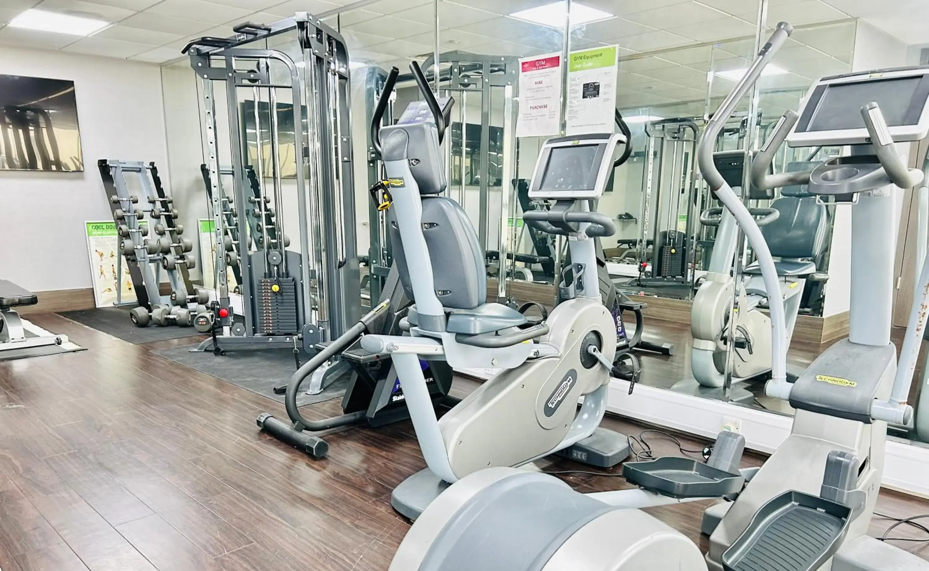 Property building in Crowne Plaza London - Kingston by IHG Property building in Crowne Plaza London - Kingston by IHG