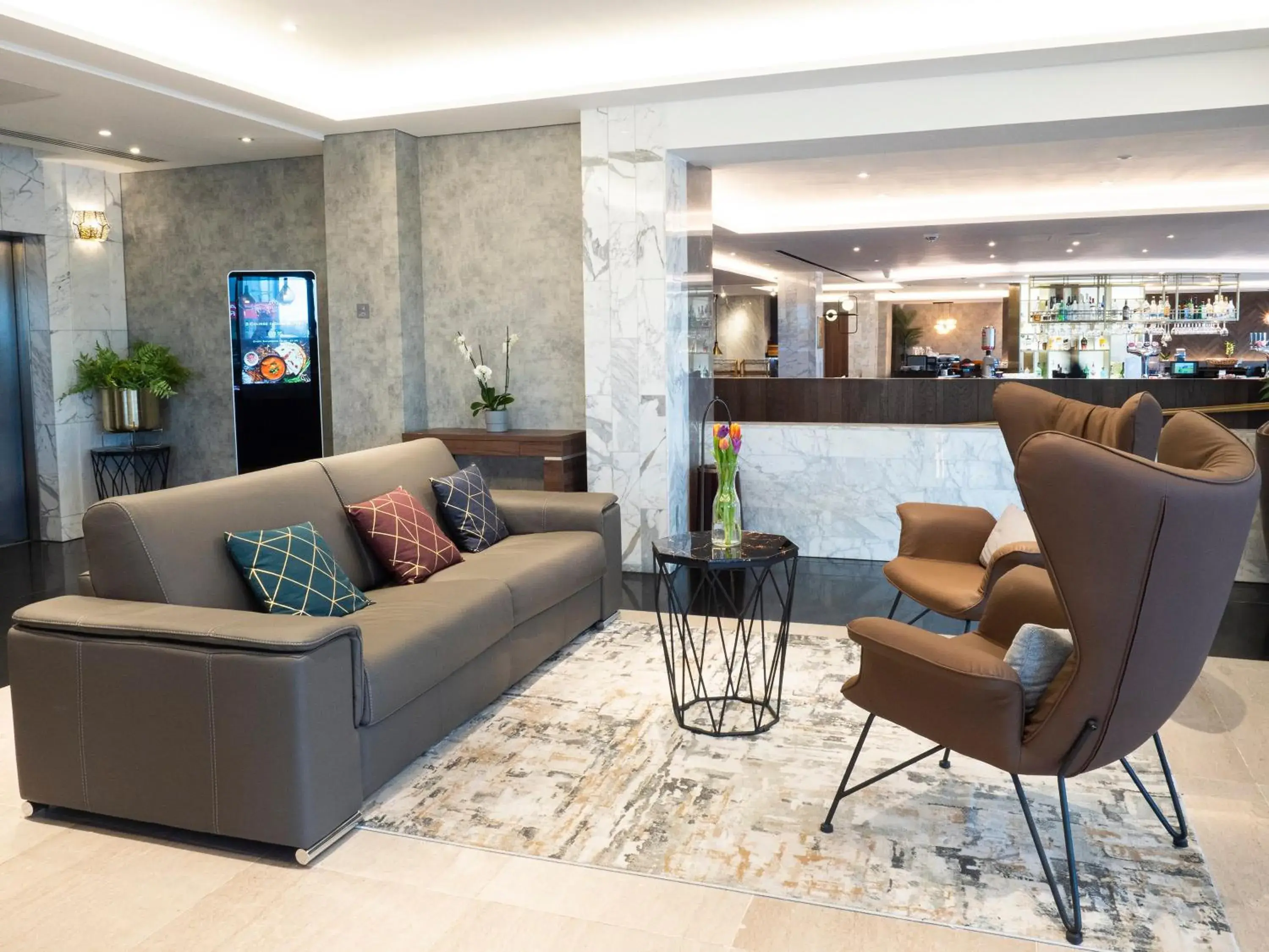 Property building in Crowne Plaza London - Kingston by IHG Property building in Crowne Plaza London - Kingston by IHG