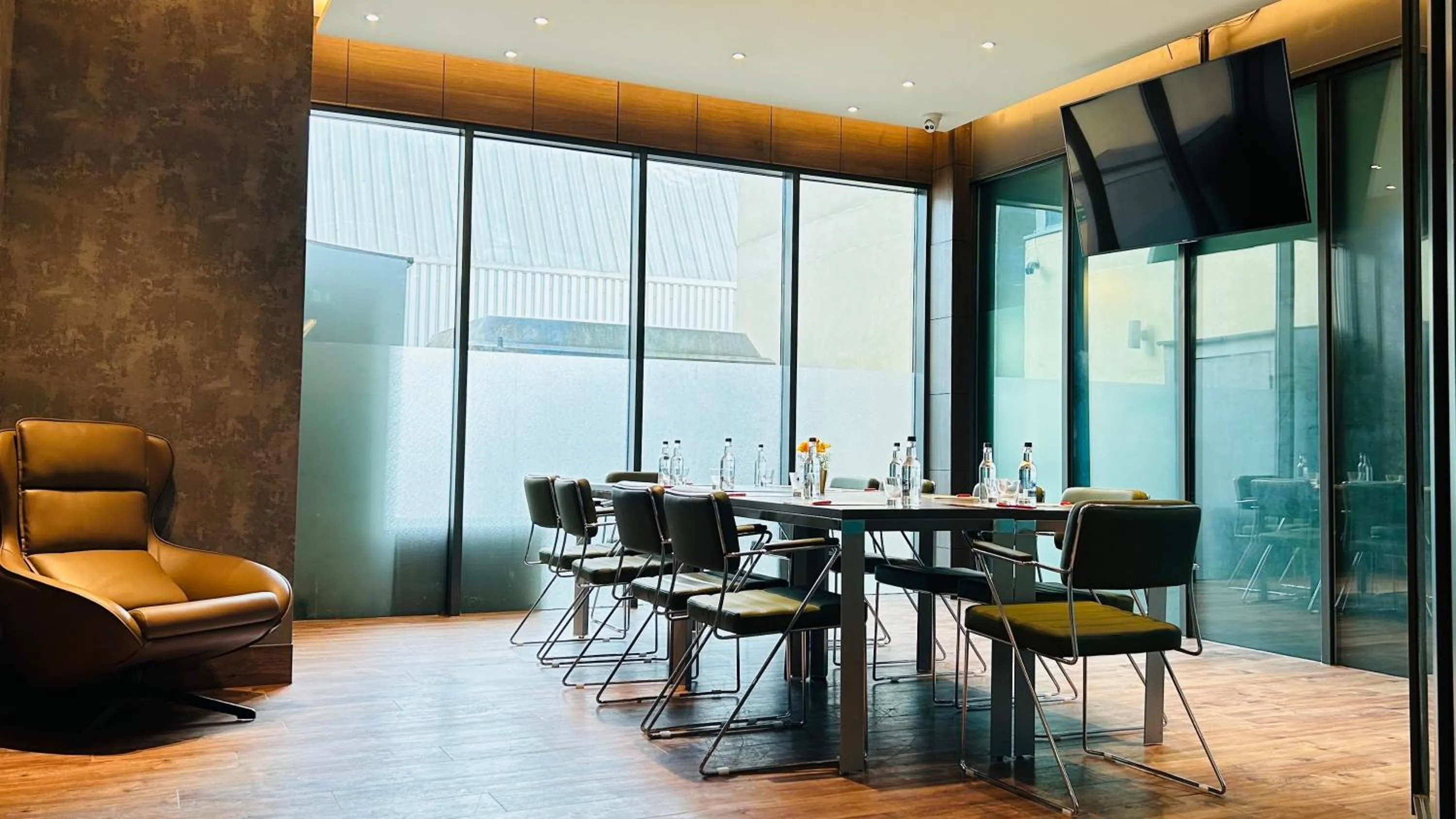 Meeting/conference room in Crowne Plaza London - Kingston by IHG