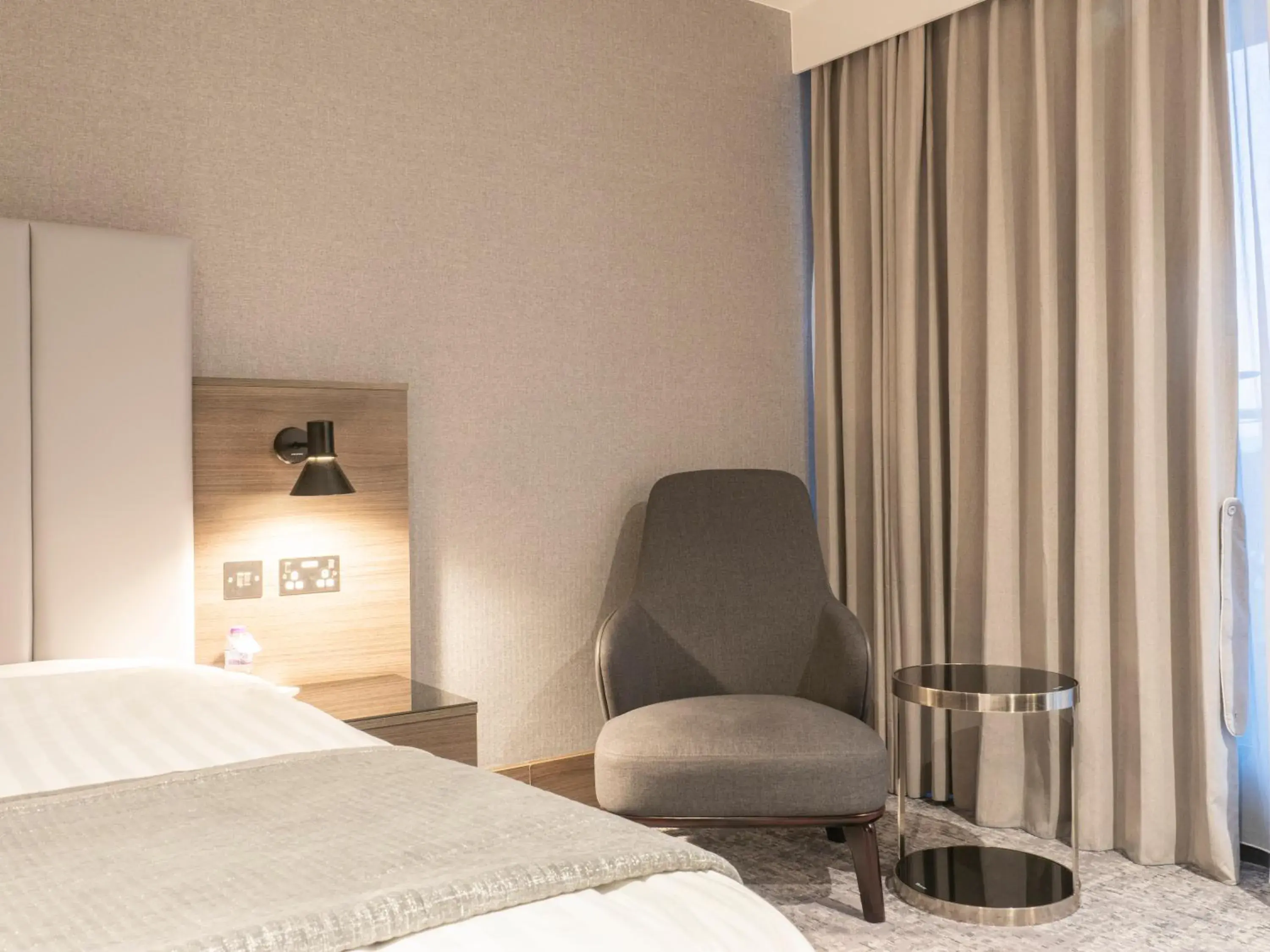 Bed in Crowne Plaza London - Kingston by IHG Bed in Crowne Plaza London - Kingston by IHG