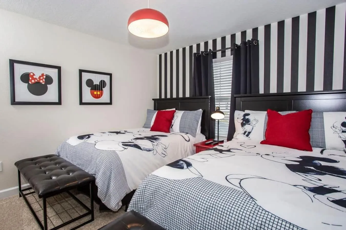 Bed in Four Bedrooms at StoreyLakeResort 3063