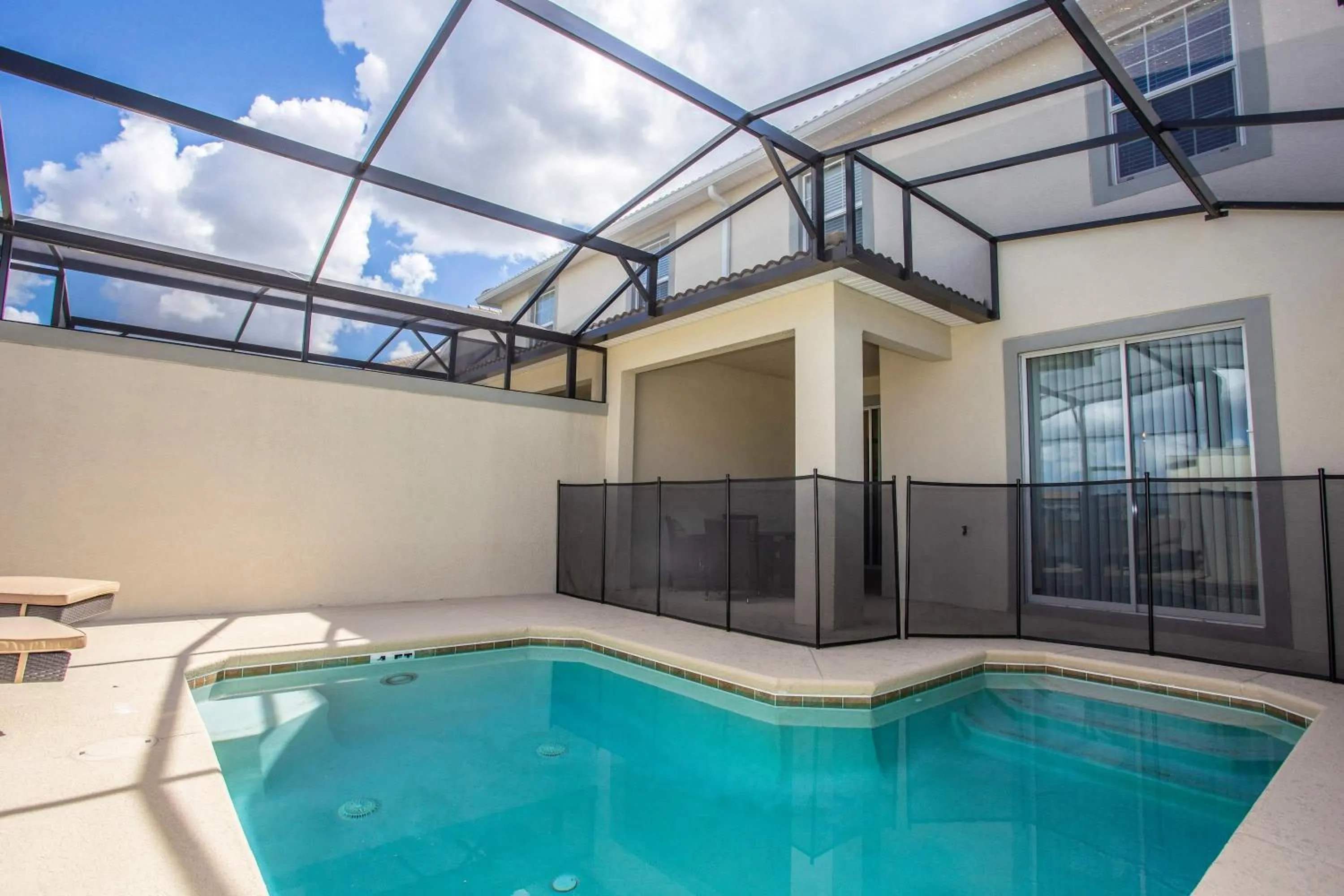 Four Bedrooms at StoreyLakeResort 3063