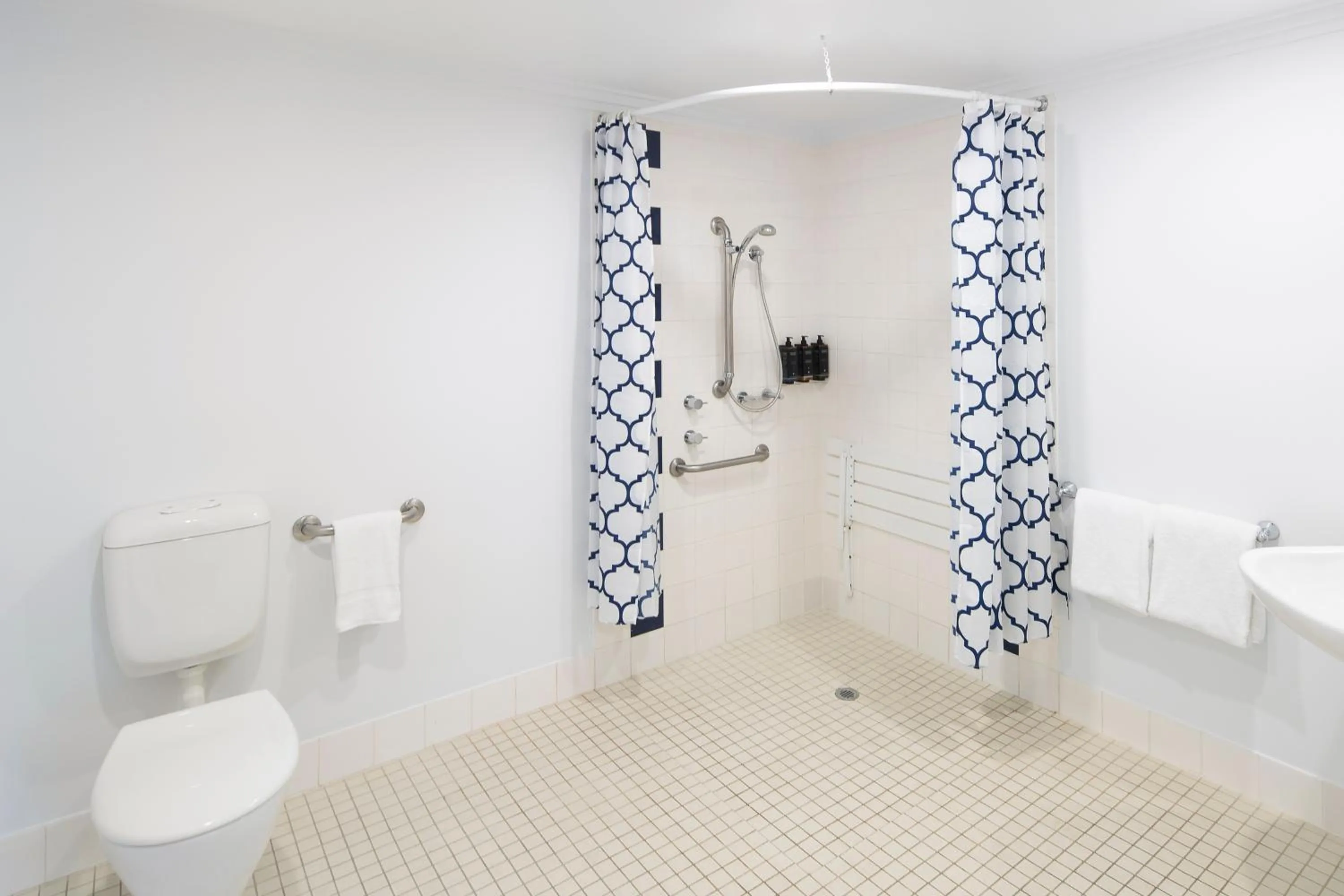 Bathroom in Mercure Sydney Blacktown