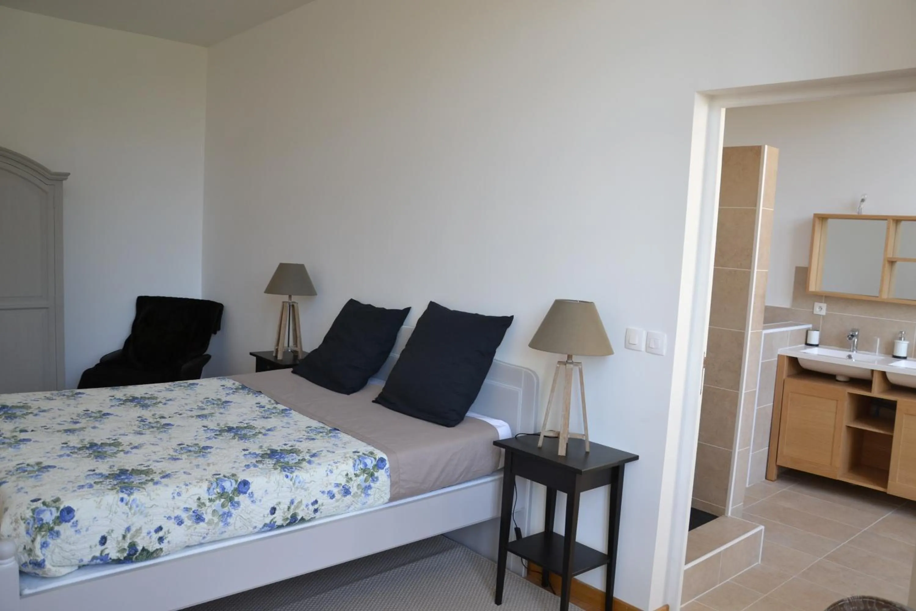 Château de Saint Ouen les Vignes