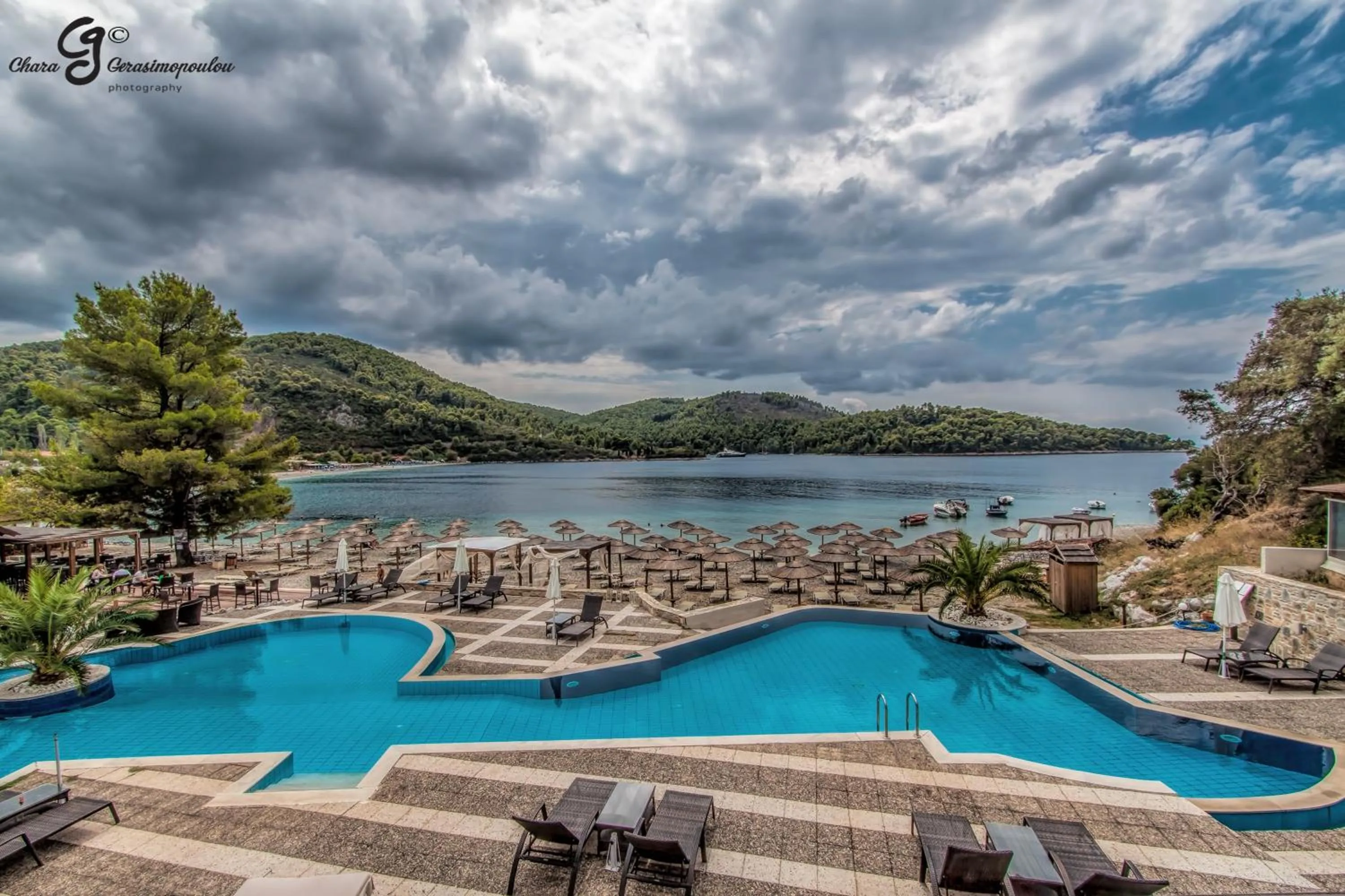 Pool view in Blue Green Bay