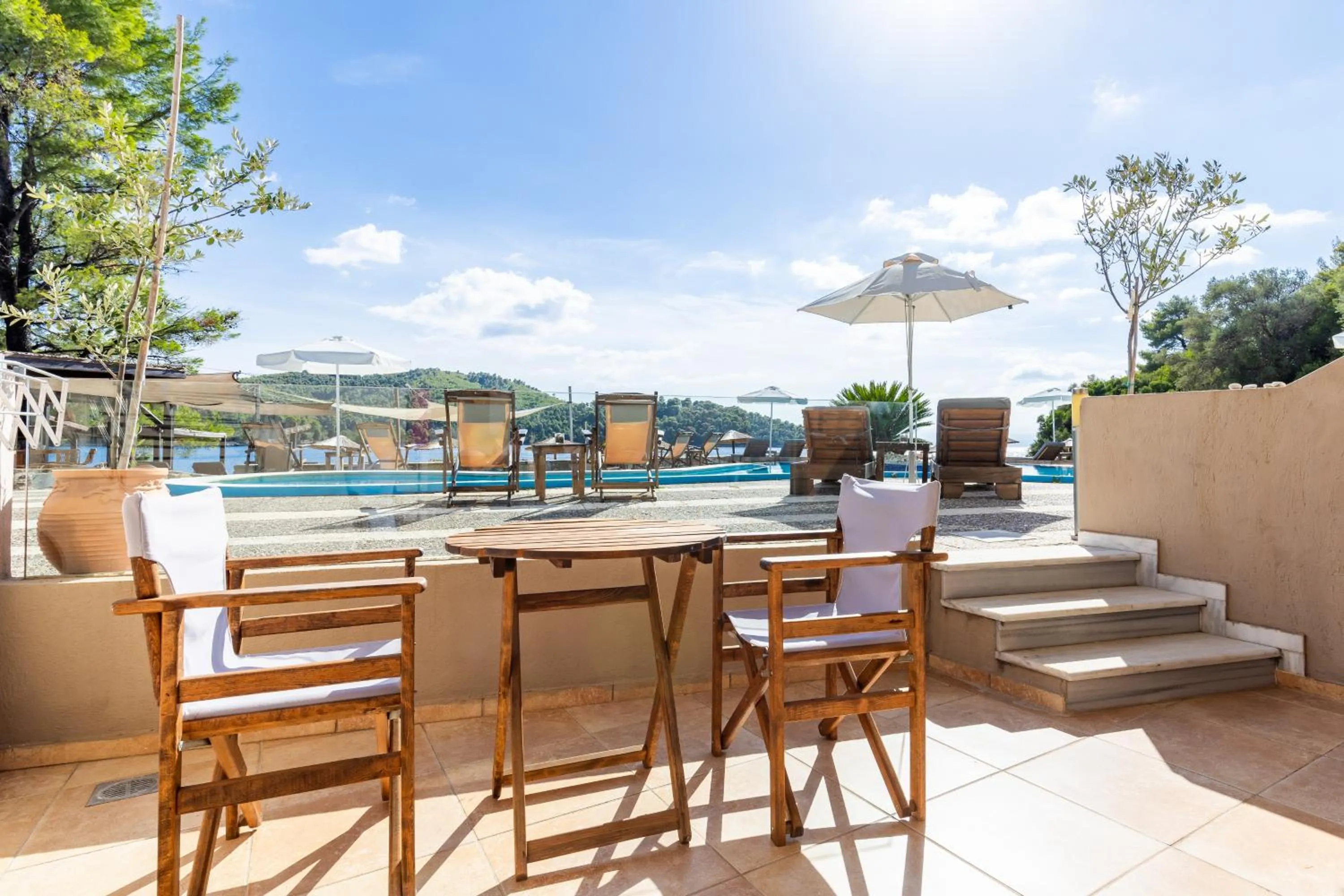 Balcony/Terrace in Blue Green Bay